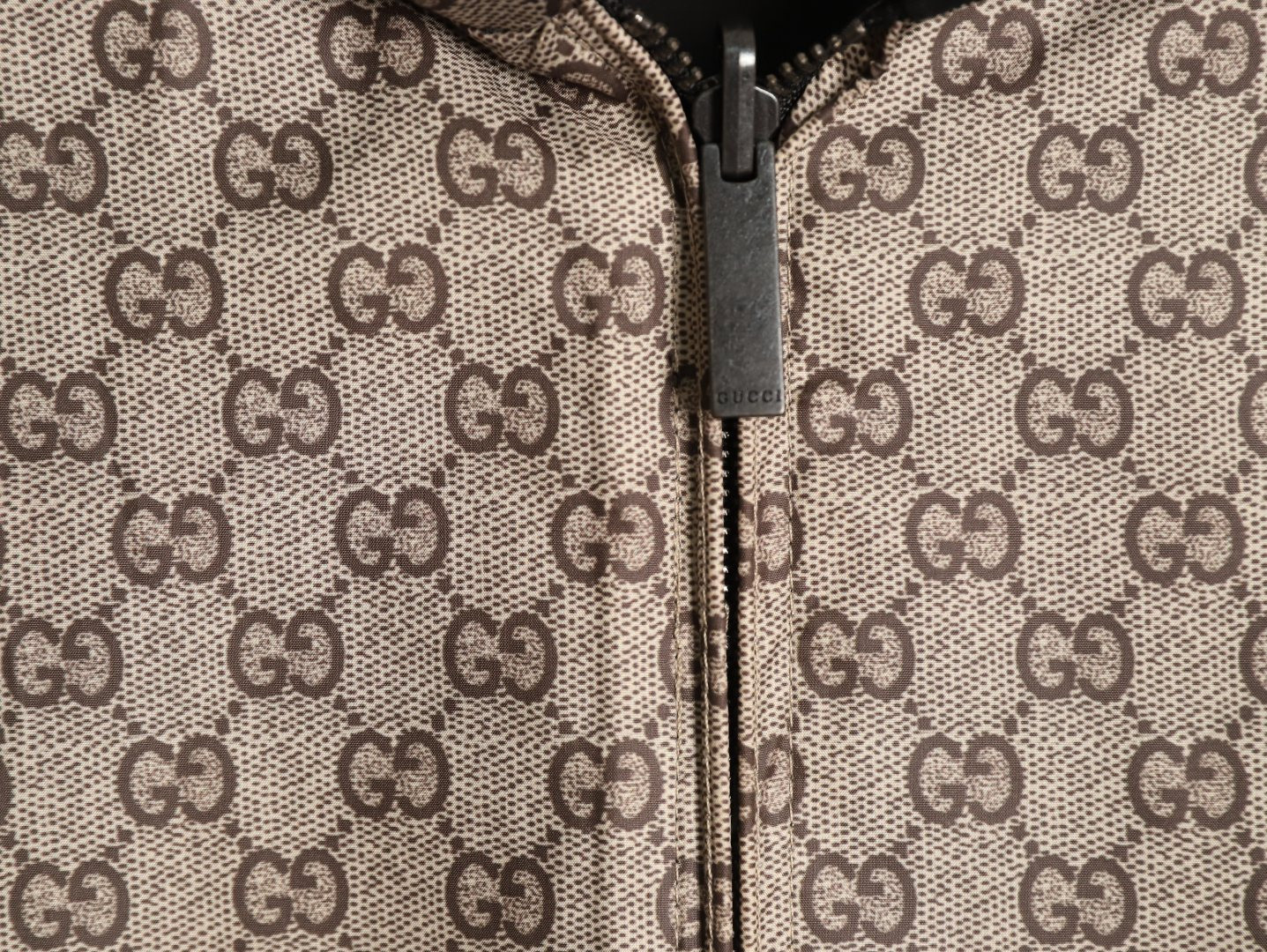 G*u*i guc reversible jacket
