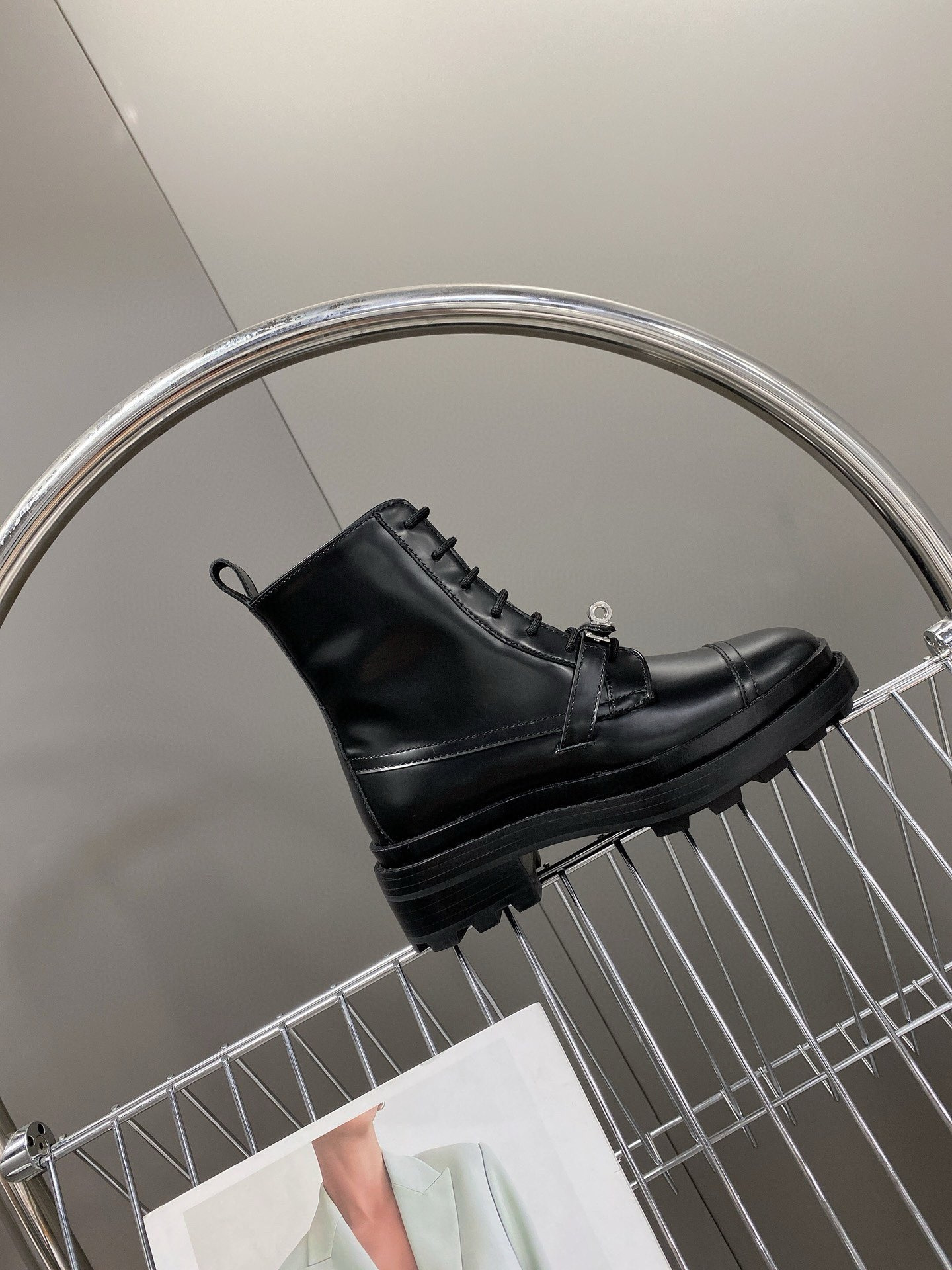 ua H**mes funk ankle boot