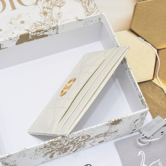 D*0r Card Holder