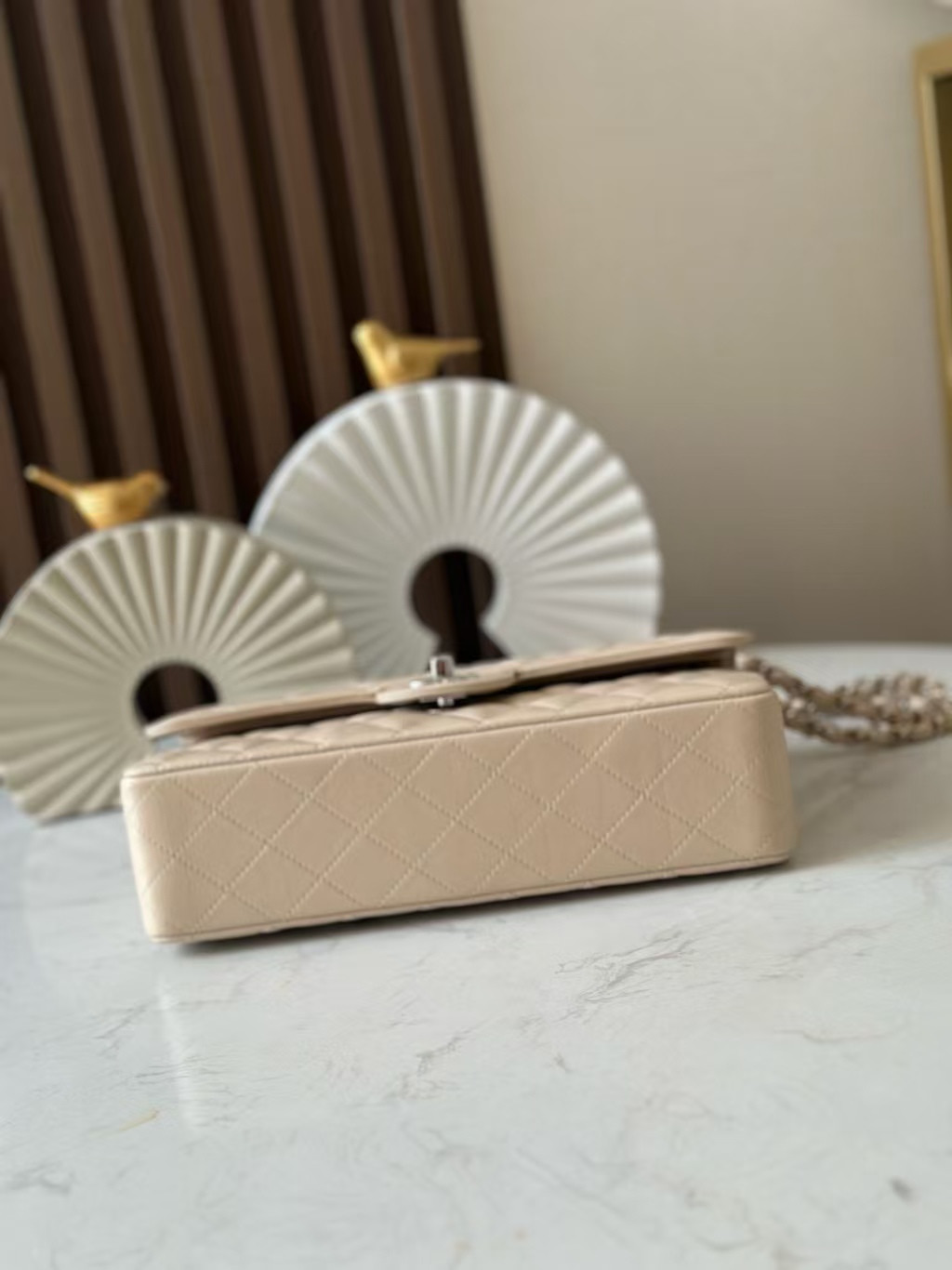 Ch*el classic flap bag pearlescent apricot-colored lambskin with silver hardware 15x25.5x6cm
