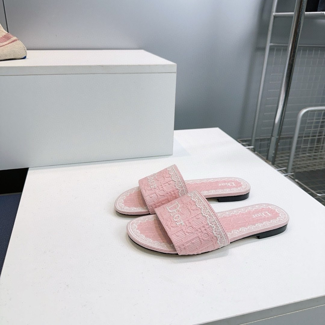 ua D*or dentelle slide