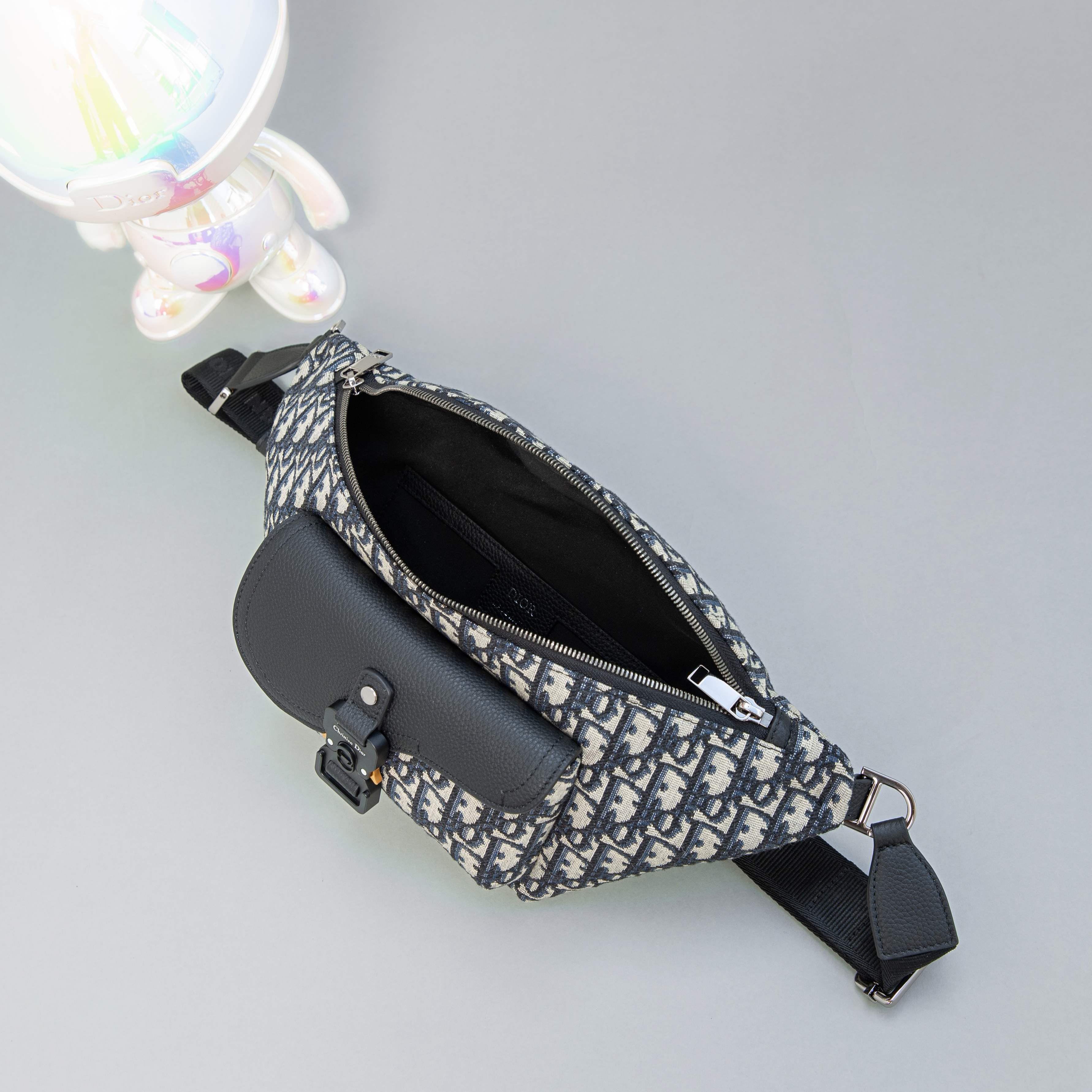 D*or saddle belt bag 39x17x10.5cm