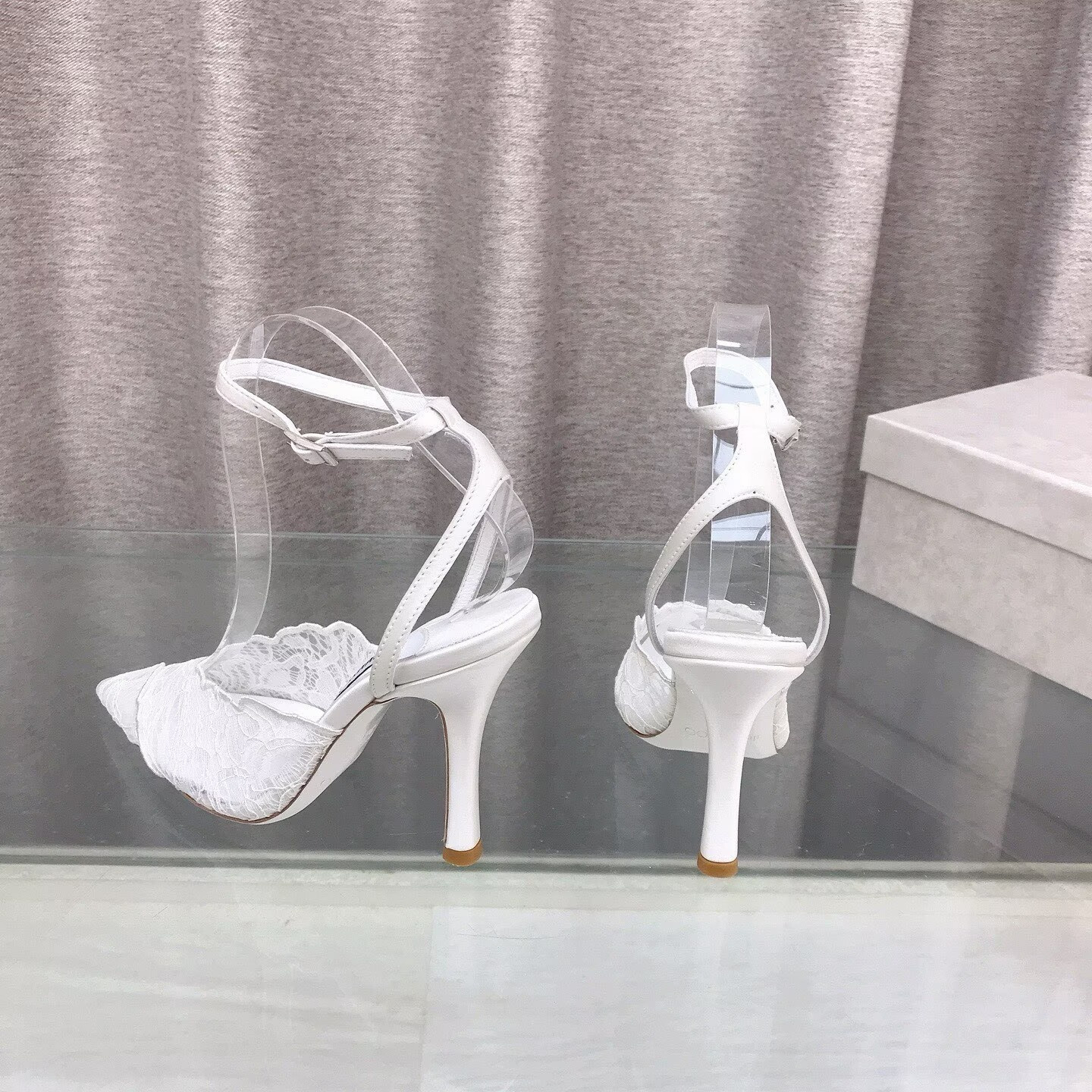 ua Ji*y Ch* slingbacks 10cm heel