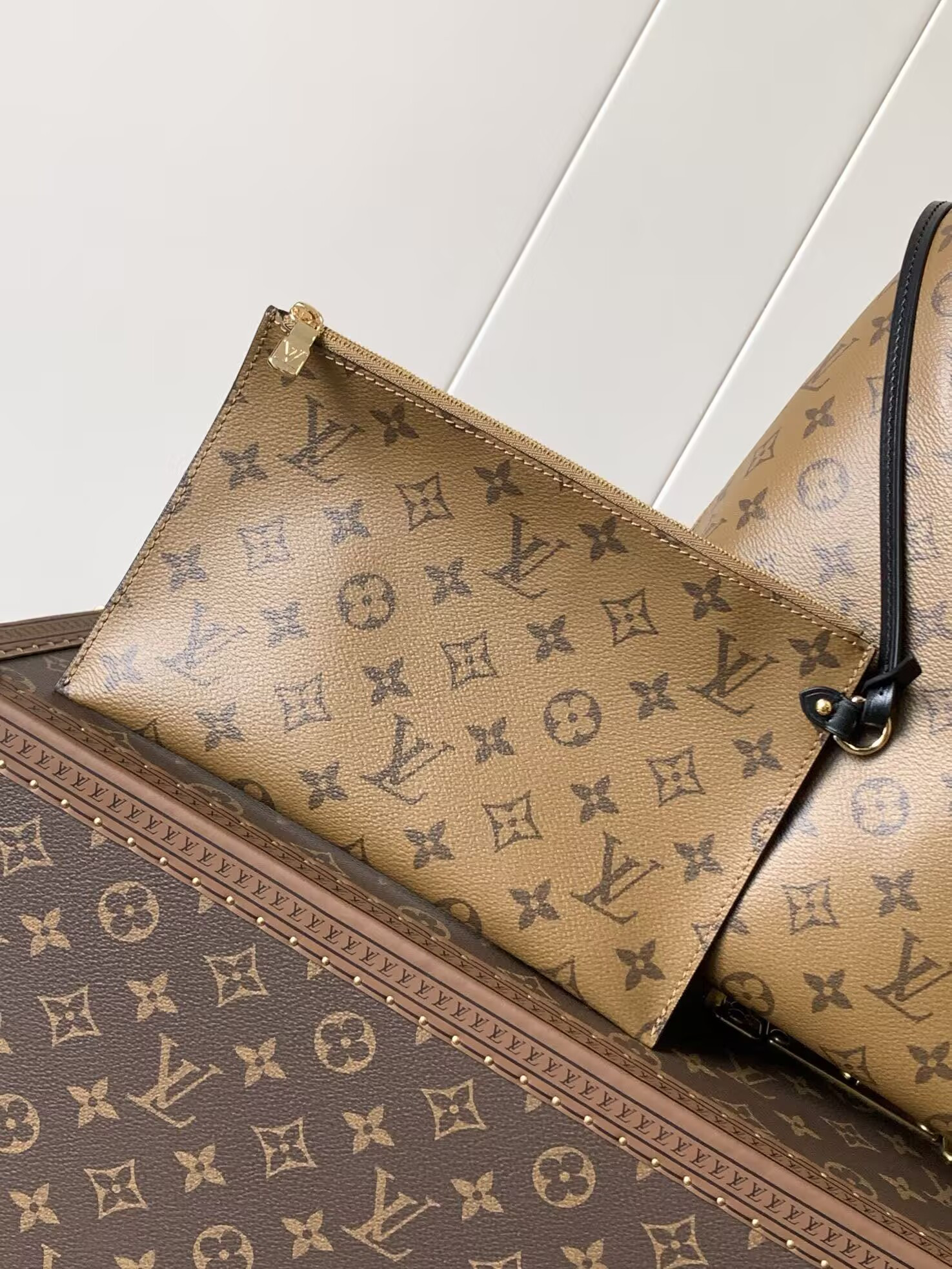 LV Atlantis GM M46817 34 x 34 x 13.5 cm
