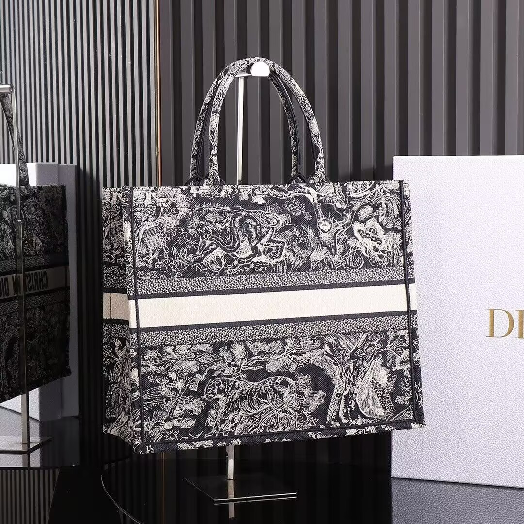 D*0r Book Tote 42x18x35cm