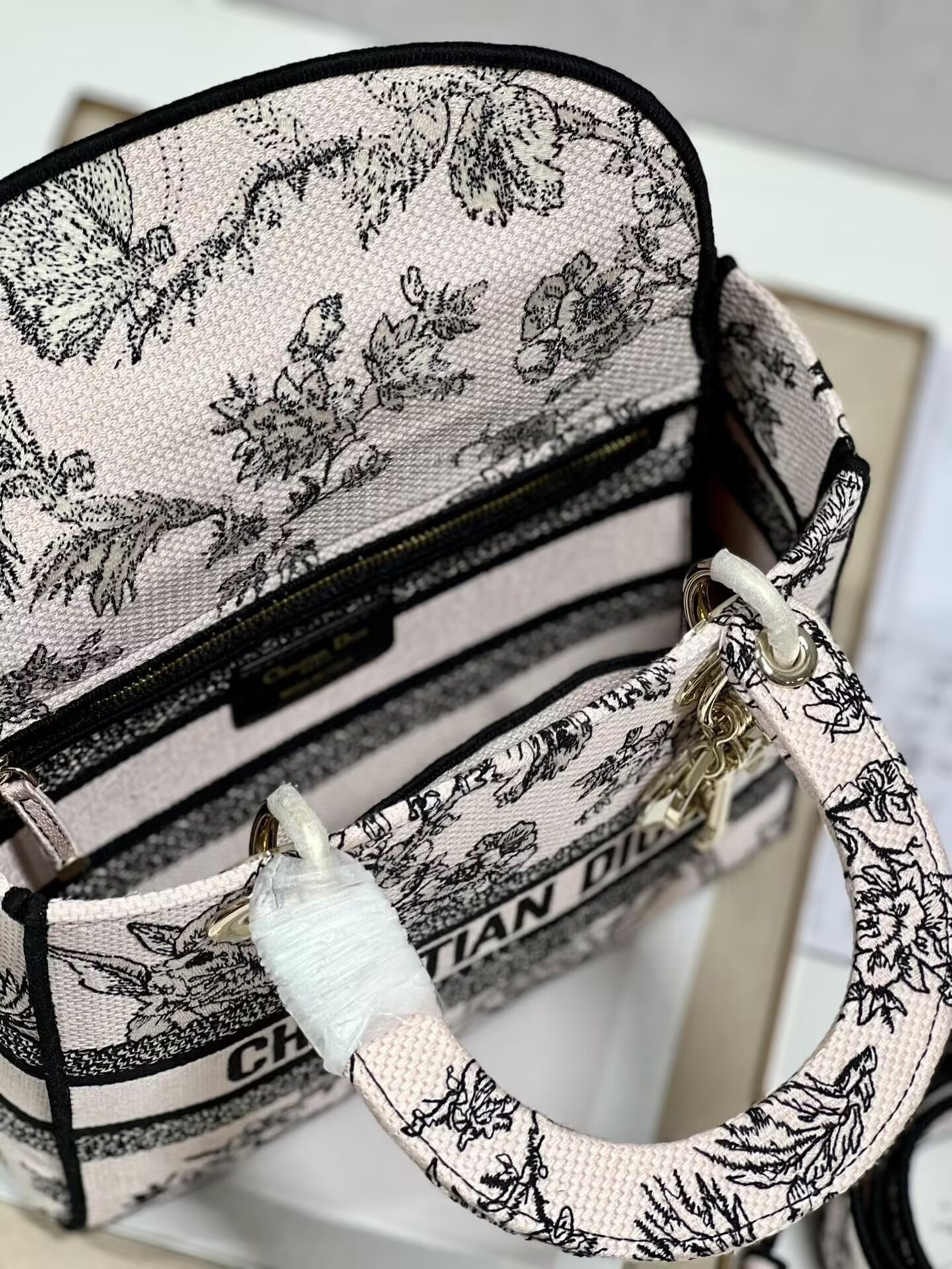 MEDIUM D*0r LADY D-LITE BAG 24 x 20 x 11 cm