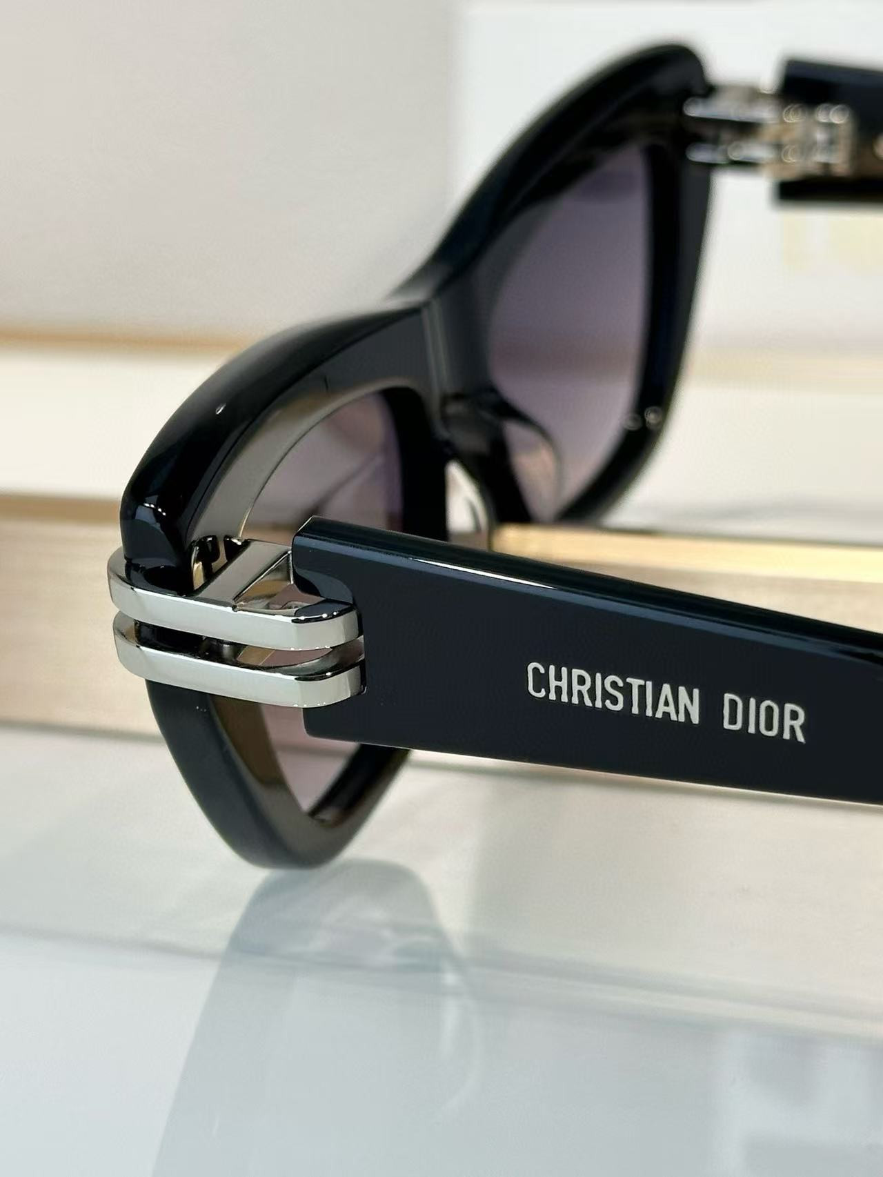 D*0r Glasses