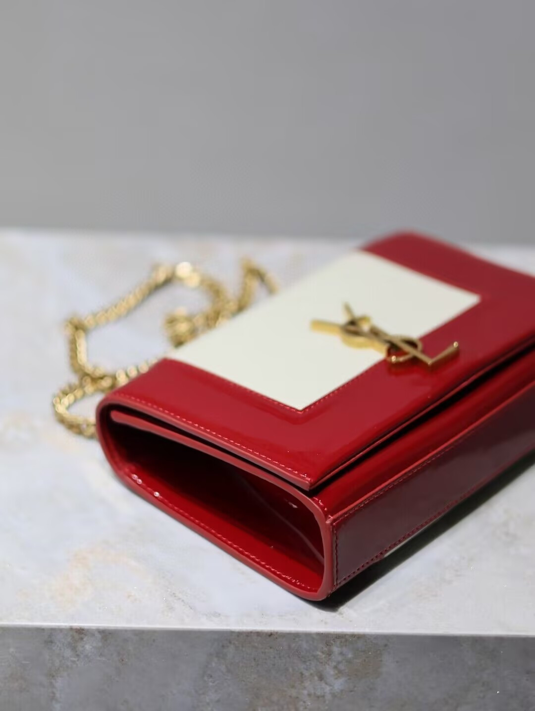 Y*L KATE Nappa Patent Calfskin Two-Toned 20x13.5x6cm