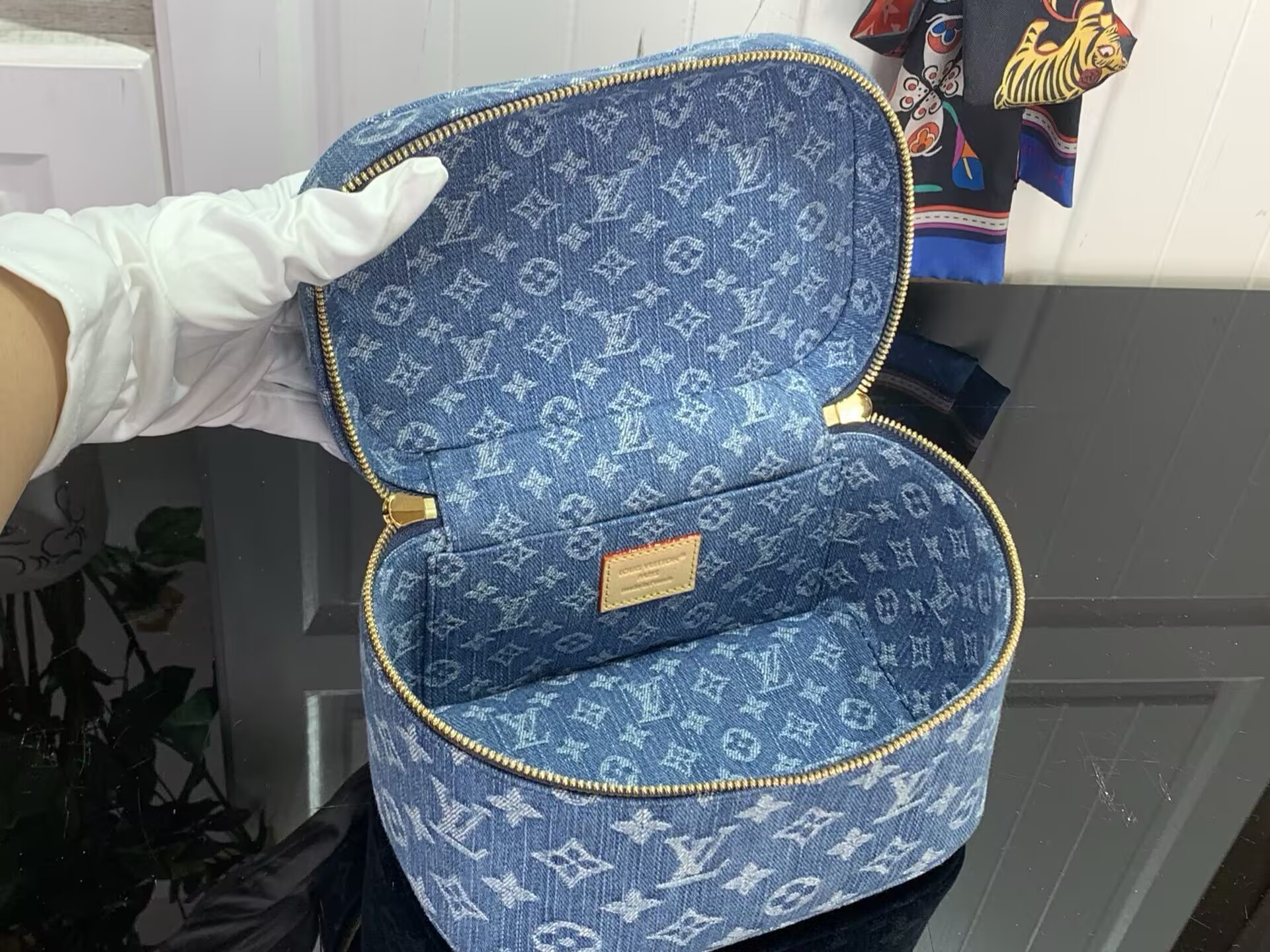 LV Nice Mini M27946 20x13.5x12cm