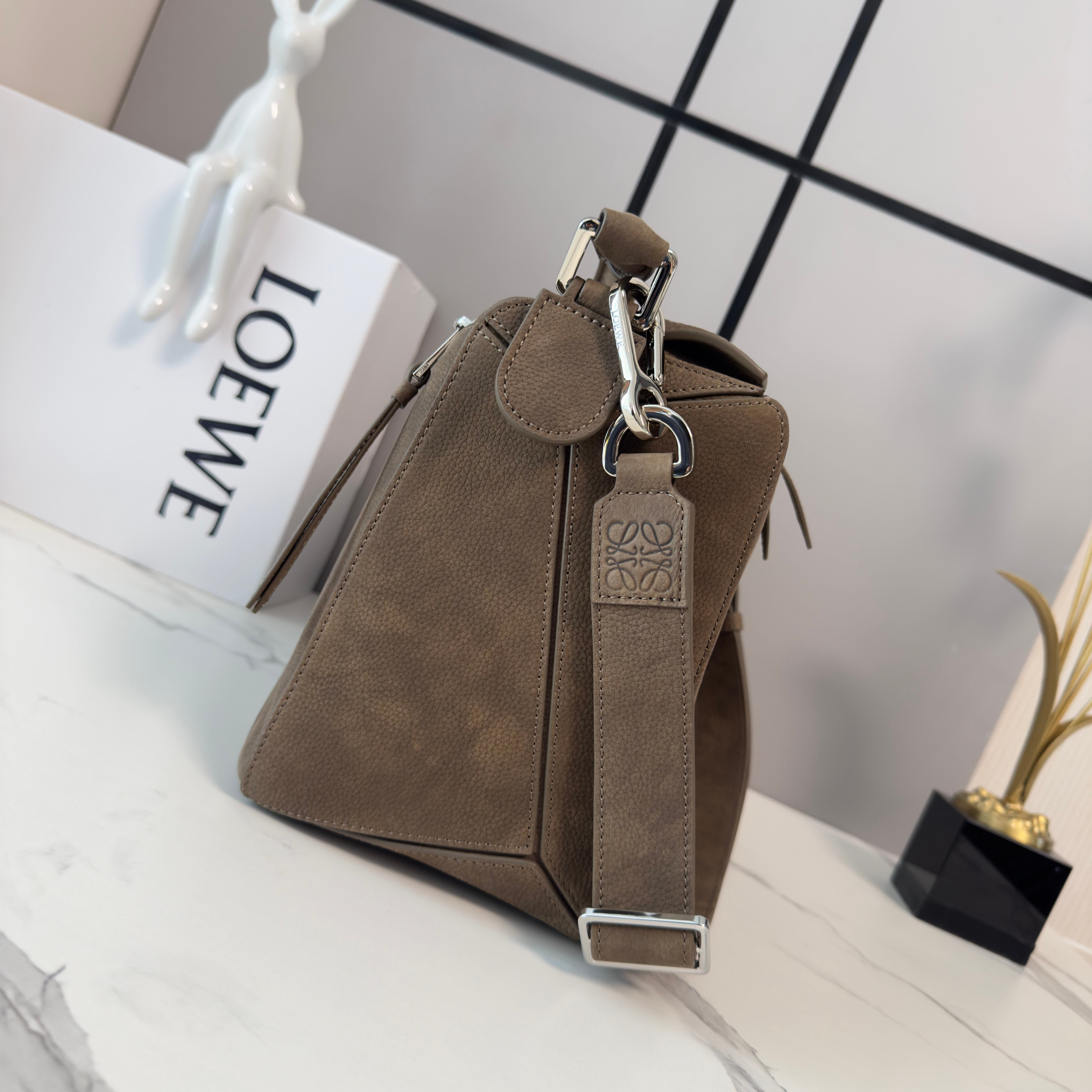 L0ew* featherlight puzzle bag in grained nubuck 33x21.5x14.7cm
