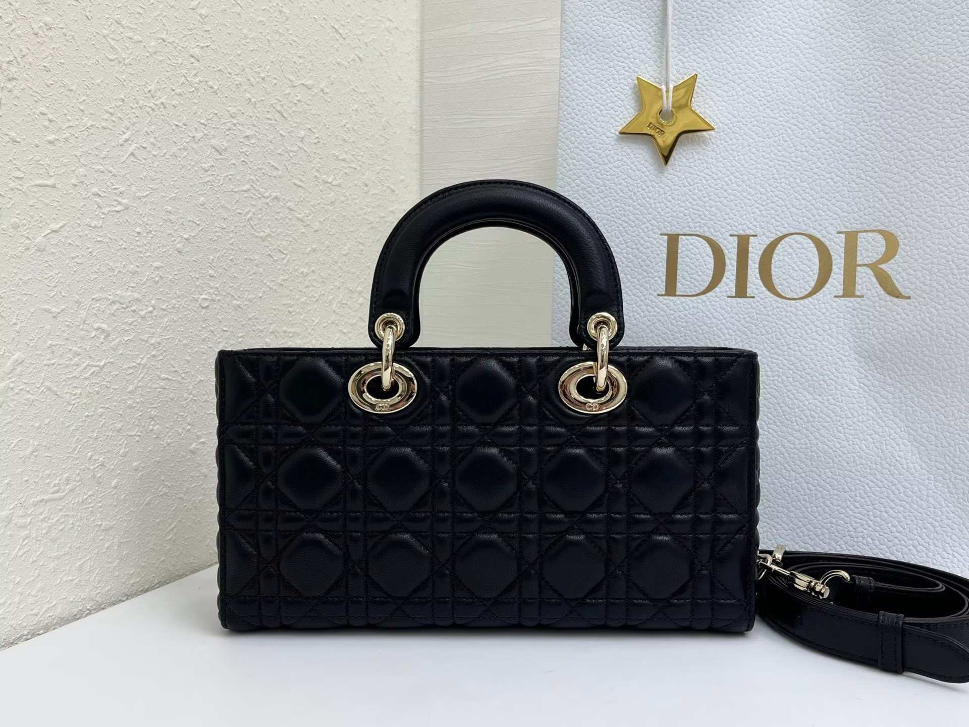 D*or medium lady d-joy bag 26 x13.5 x 5 cm
