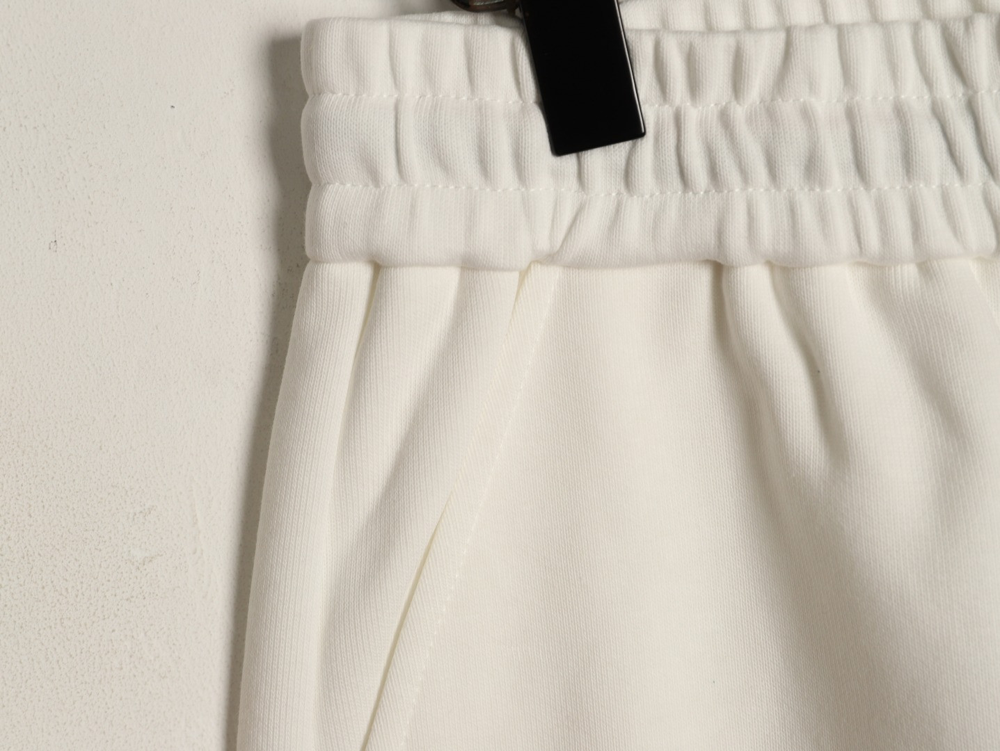 G*u*i 26ss shorts