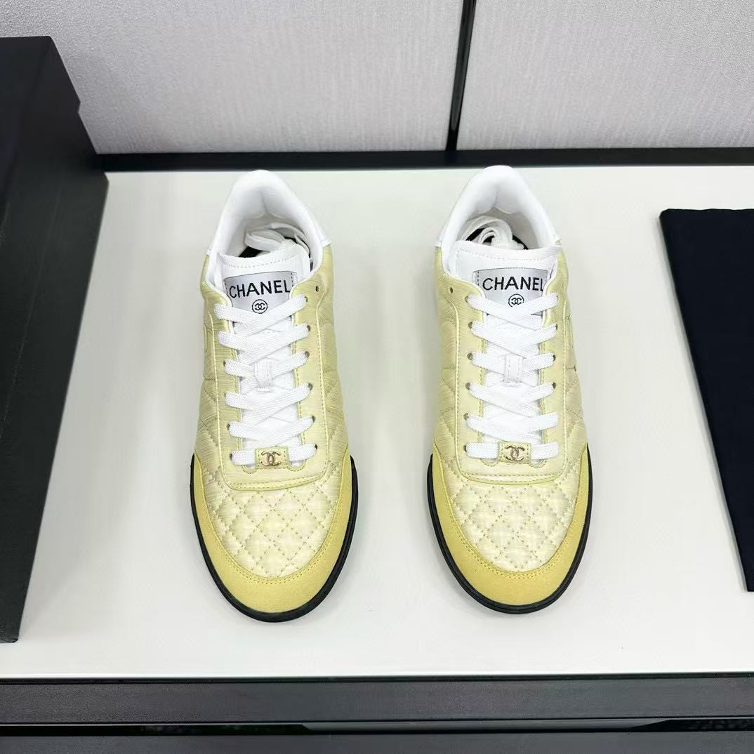 UA Ch*el SNEAKER