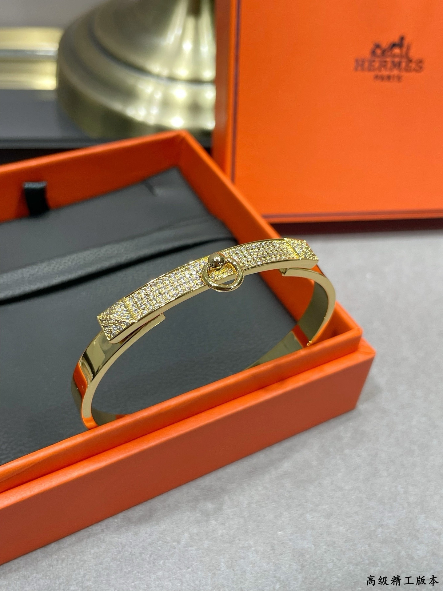 h**mes rivet half Di*m*nd bracelet