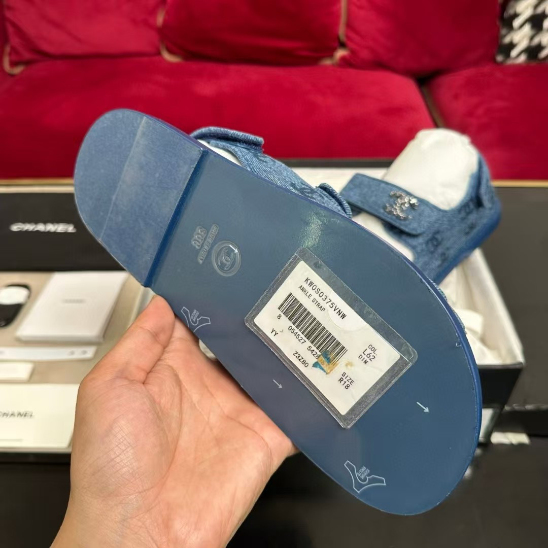 UA Ch*el Slides