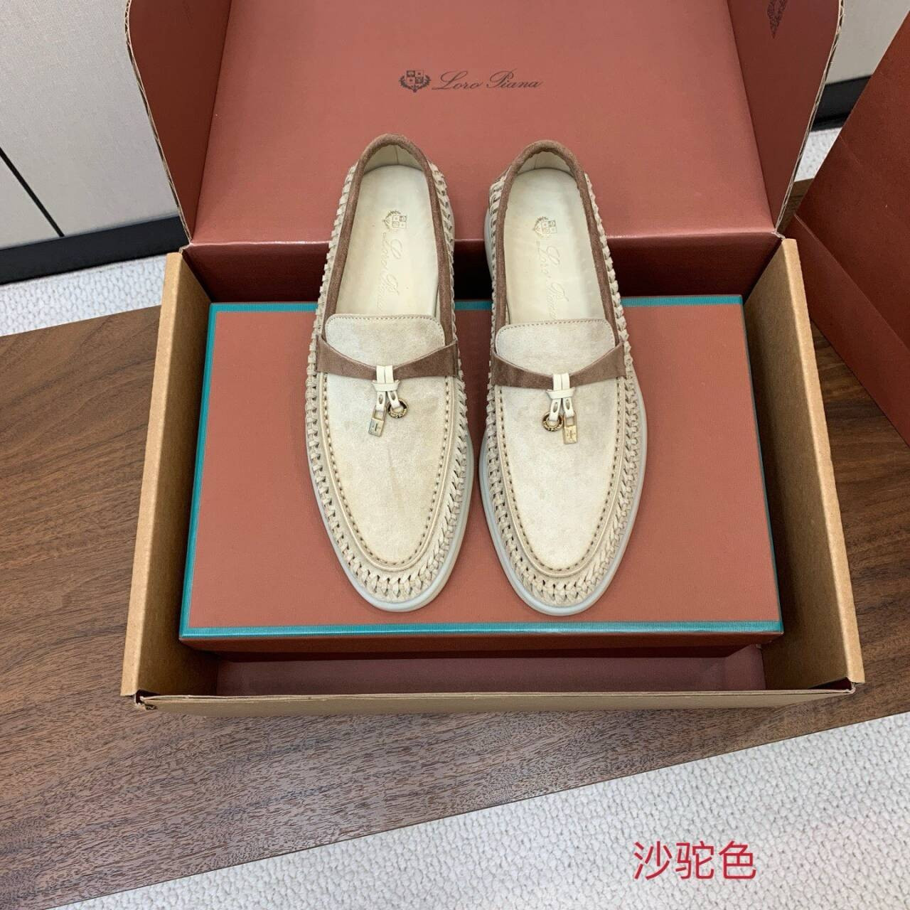 ua L**o p*ana summer charms walk loafer