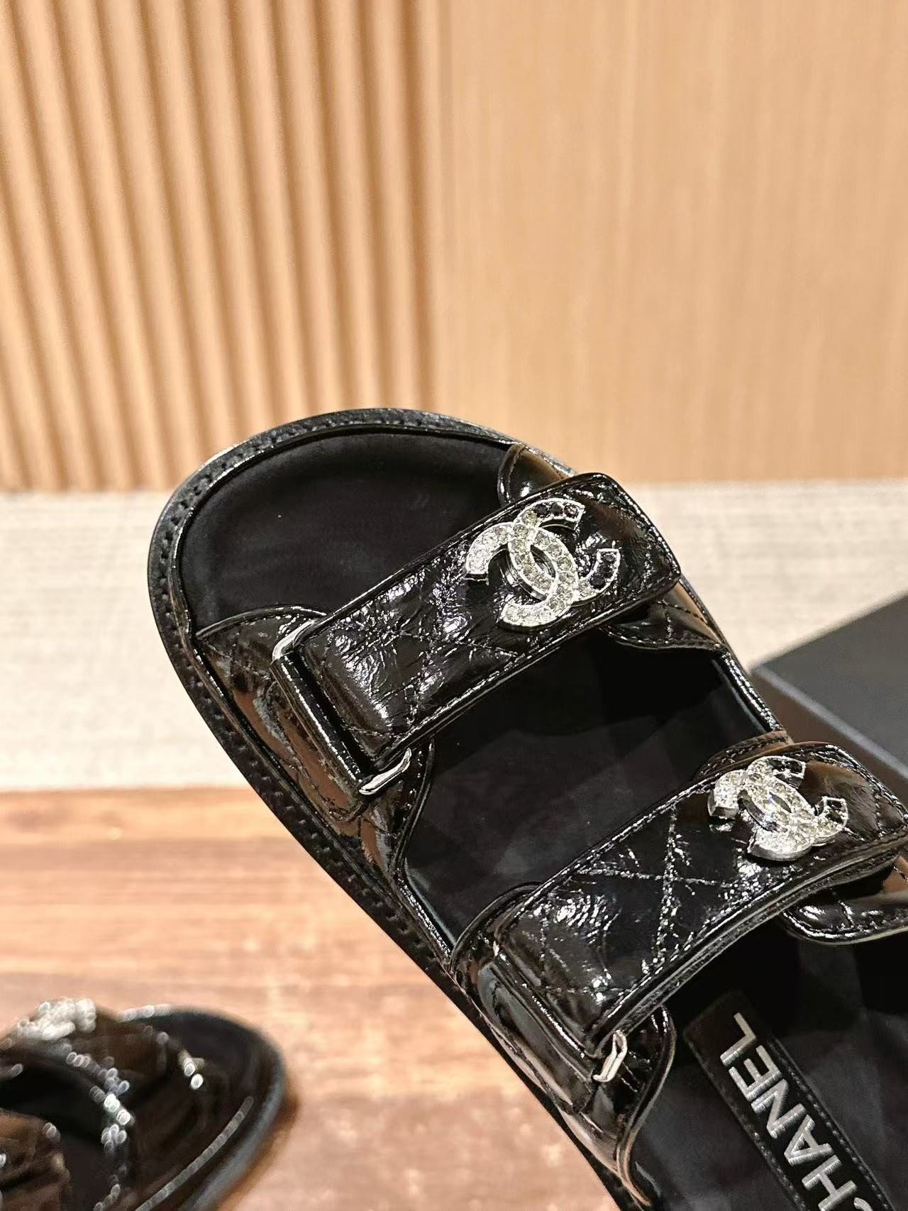 UA Ch*el Slides