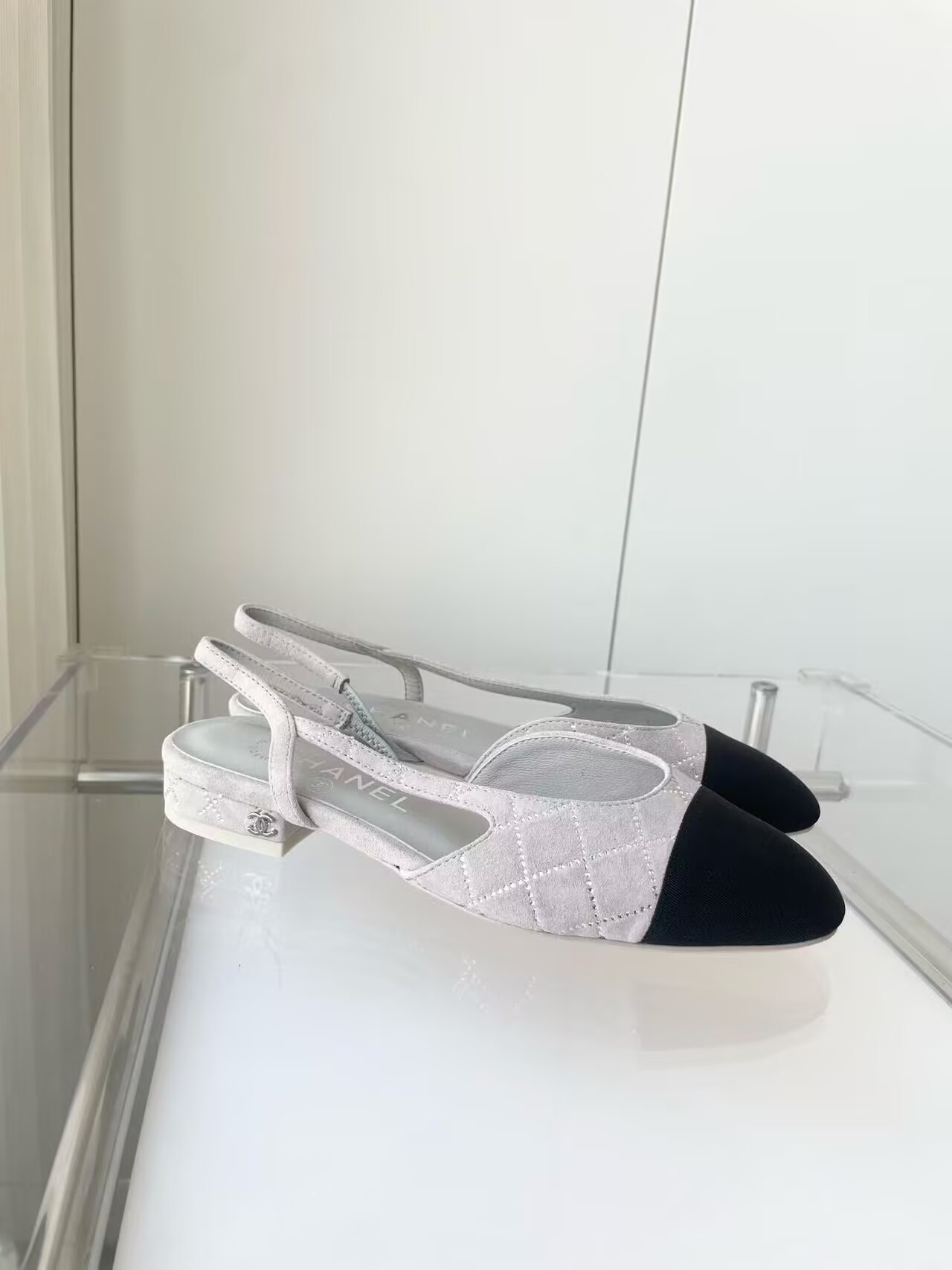 UA Ch*el SLINGBACKS FLAT