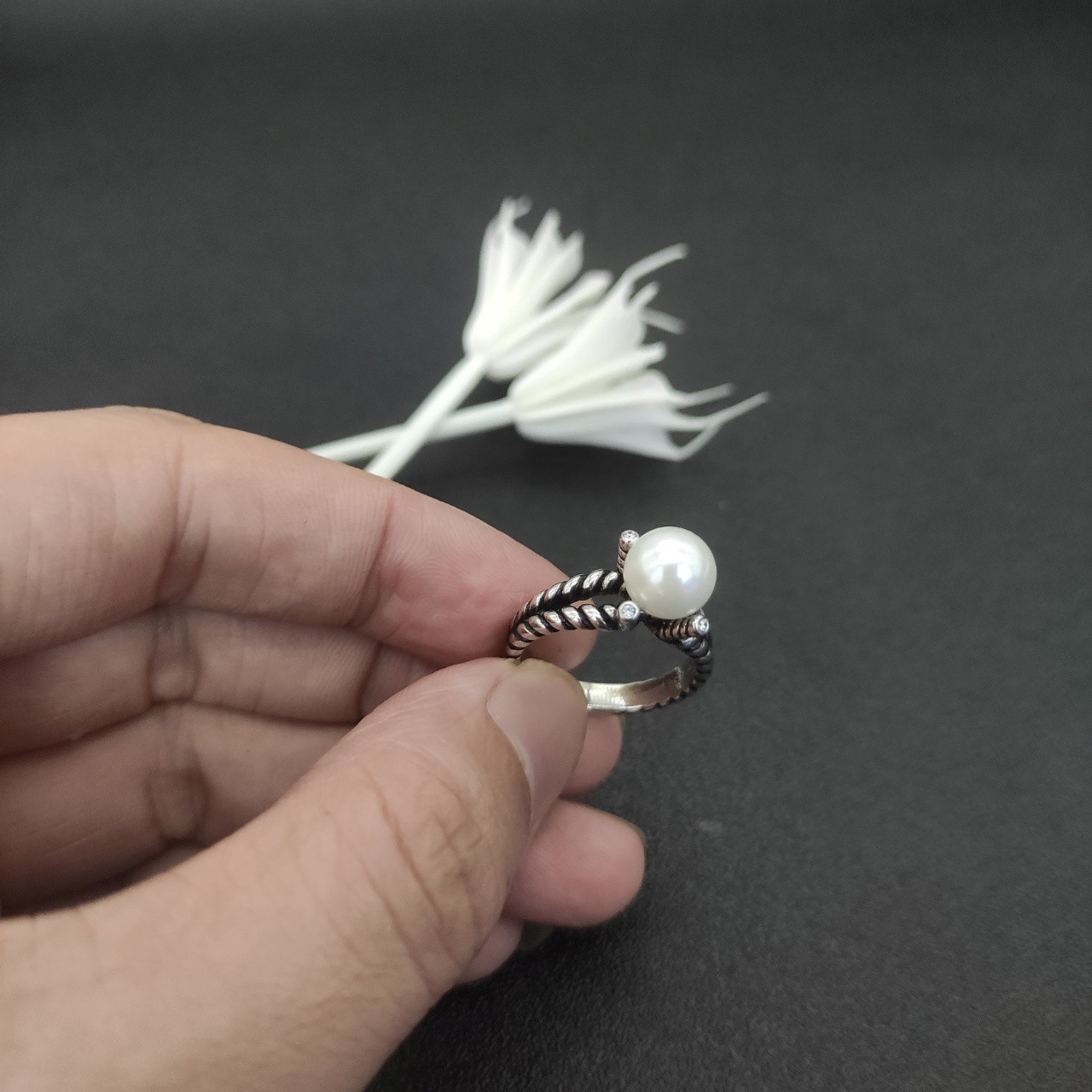 dau1d Yvrm*n four claw peal ring