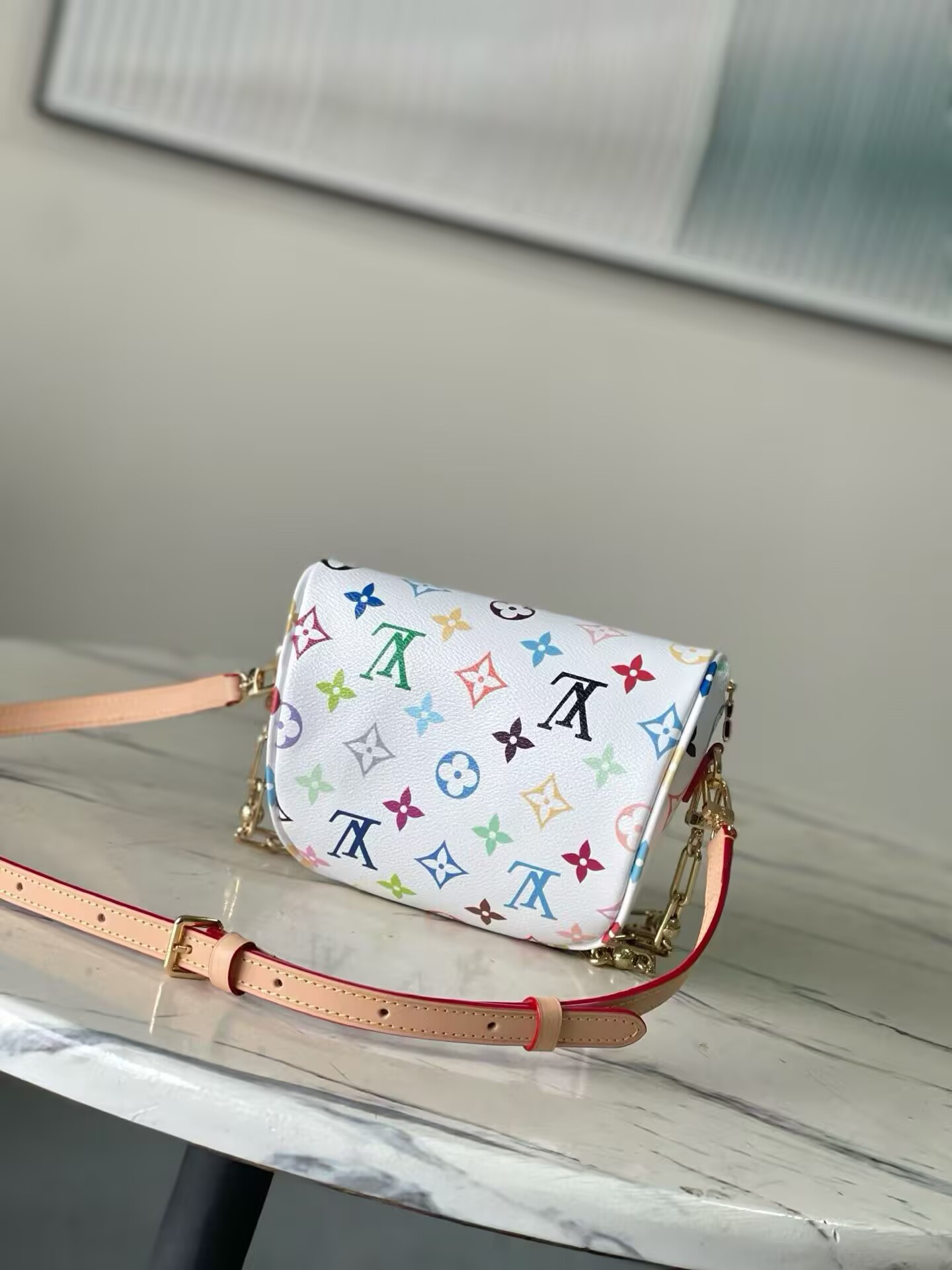 LV x TM Mini Bumbag M00130 17x12x9.5cm