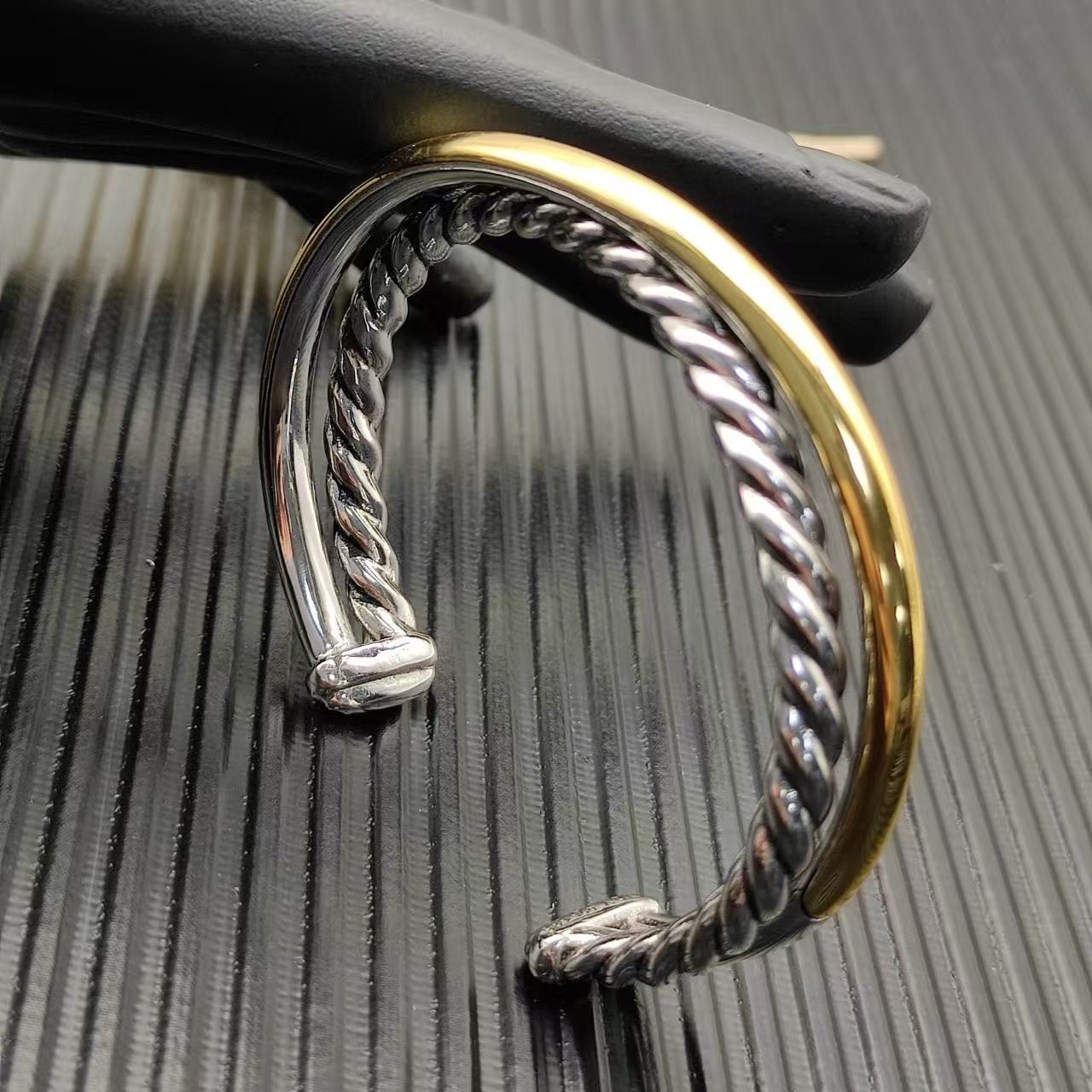 dau1d Yvrm*n 11mm crossover bracelet