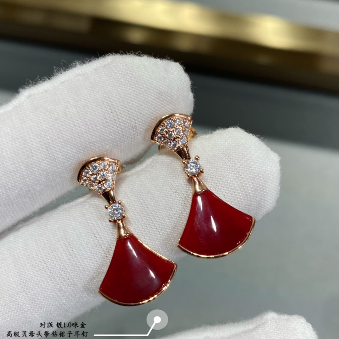 B*l*ai Headband Diamond Scalloped Skirt Earrings