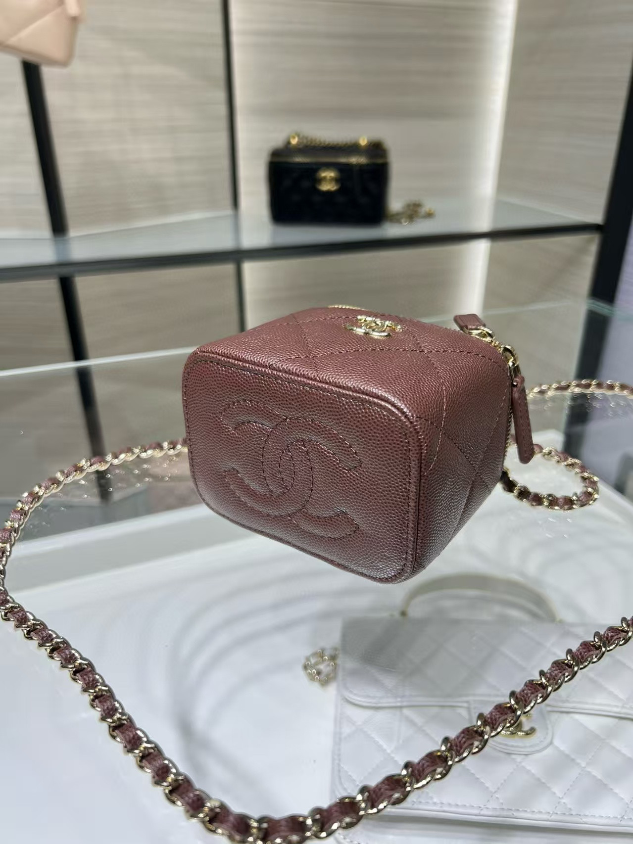 Ch*el classic top handle vanity case with chain 10x7x9cm