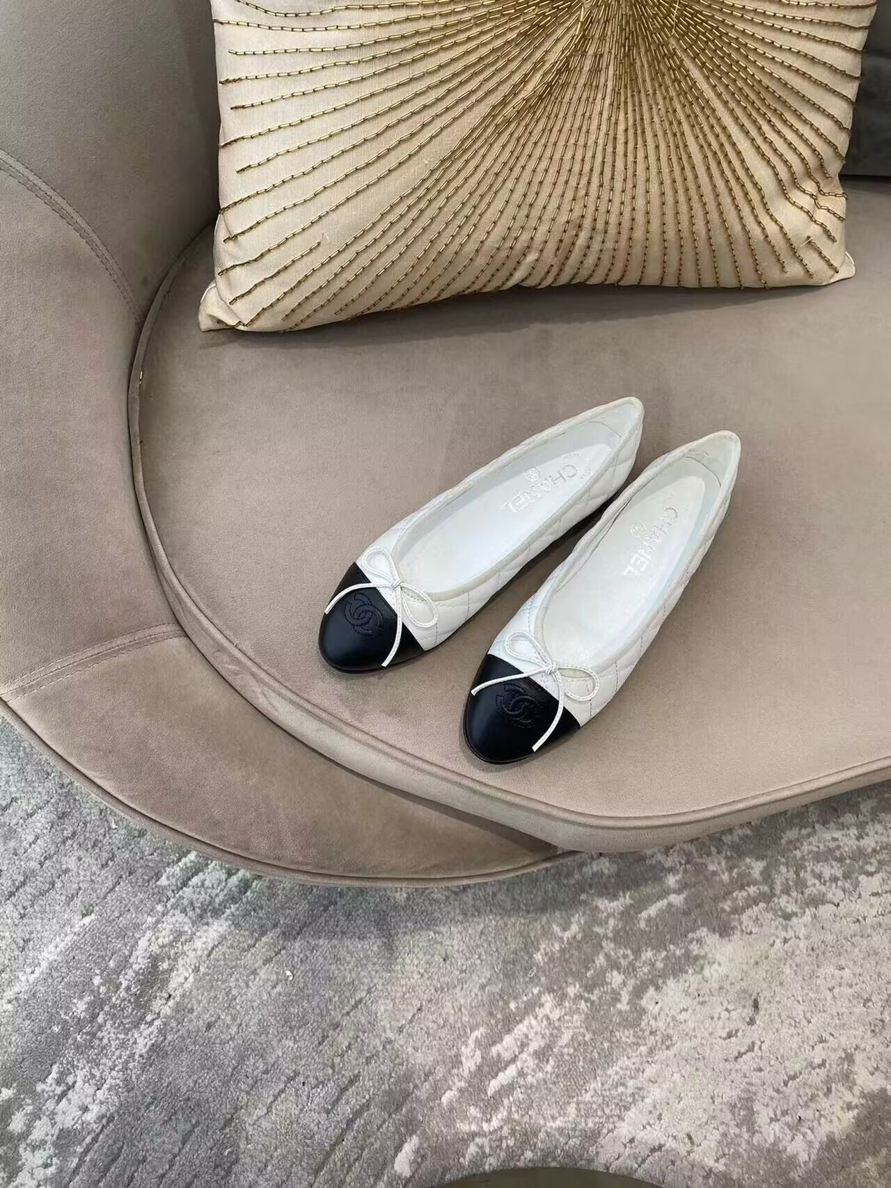 Ch*el BALLET FLATS Aged Calfskin White & Black