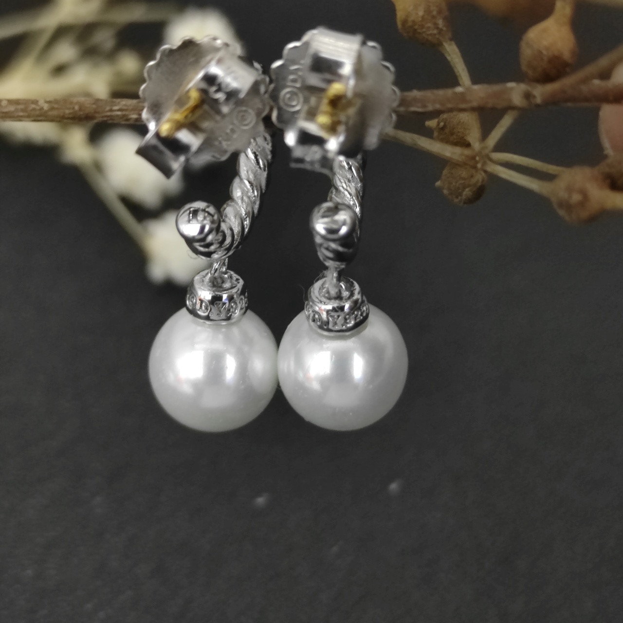 dau1d Yvrm*n pearl earrings