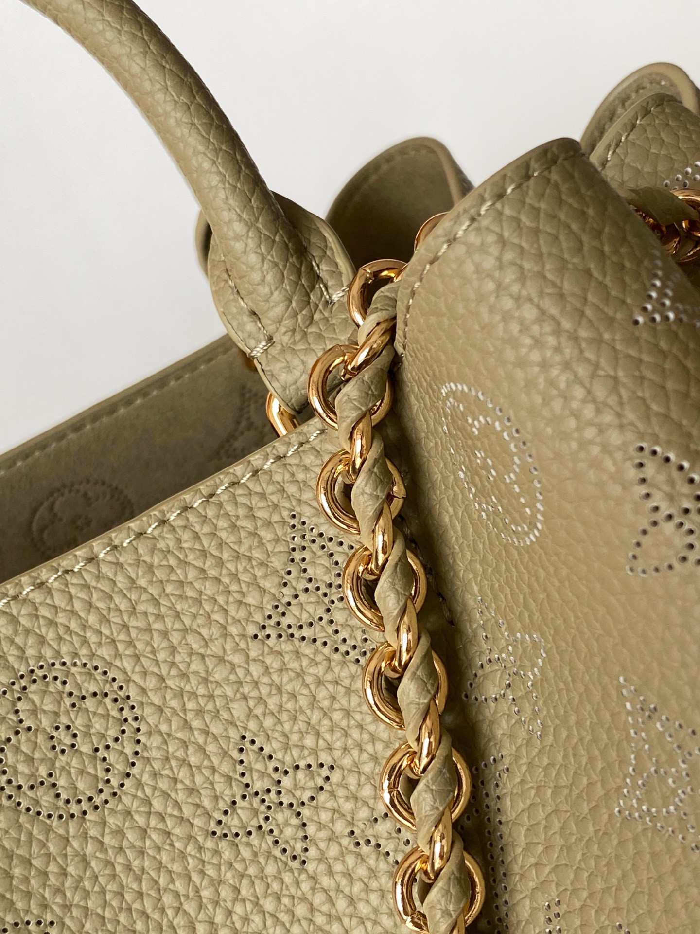 LV Bella Tote M25876 32x23x13cm