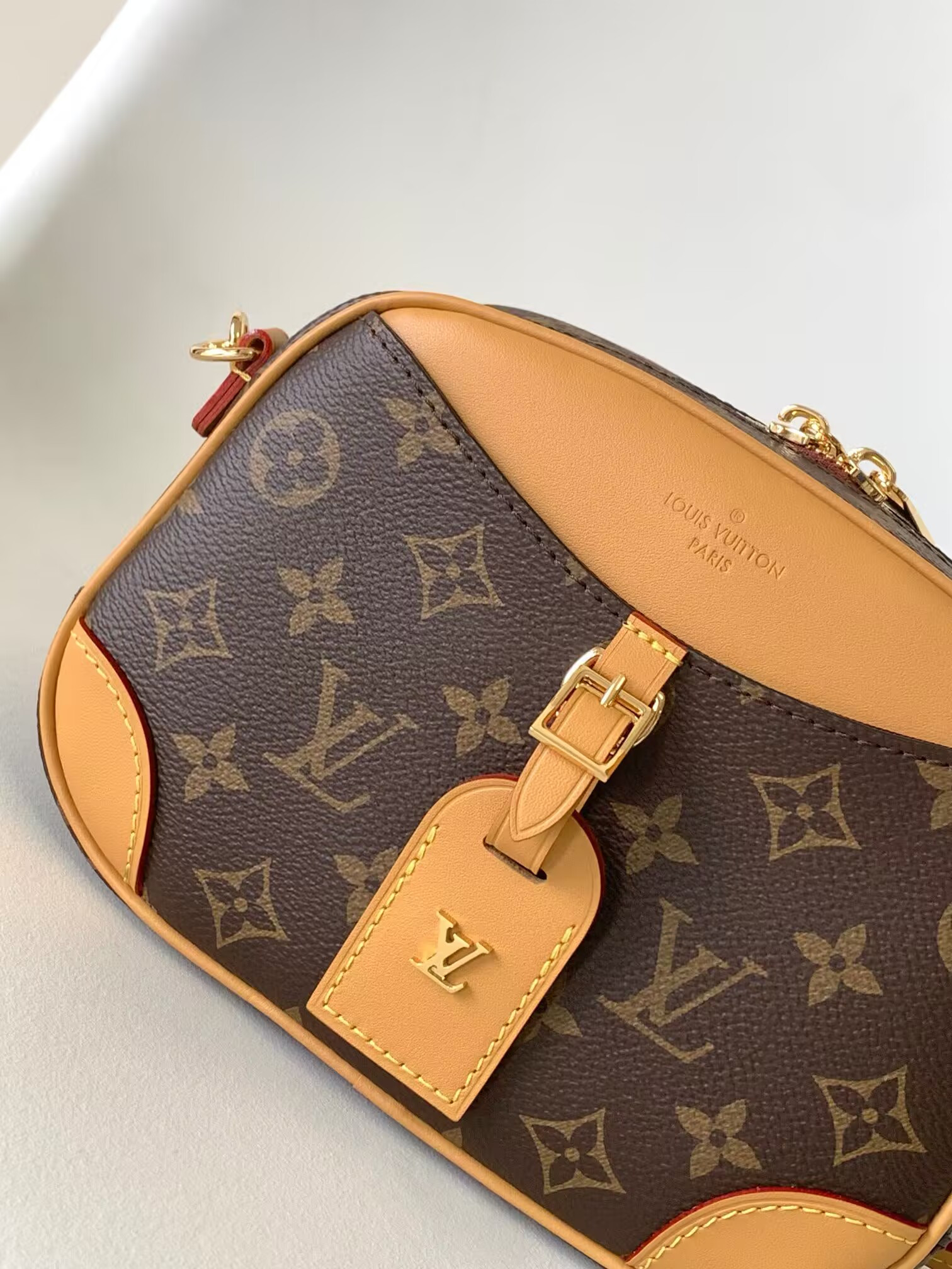 LV DEAUVILLE MINI M45528 22x15x7cm