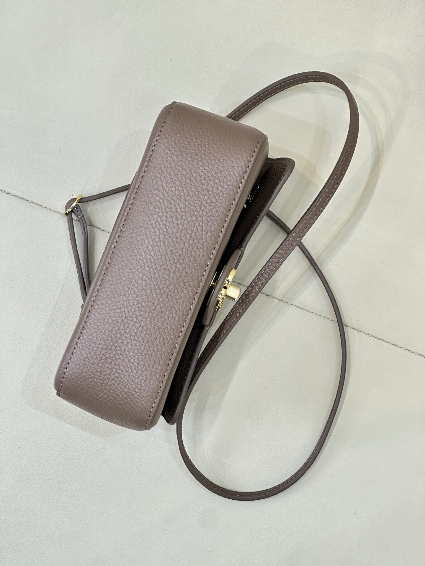 Ch*el mini flap bag light gold hardware as6573 13x20x6cm