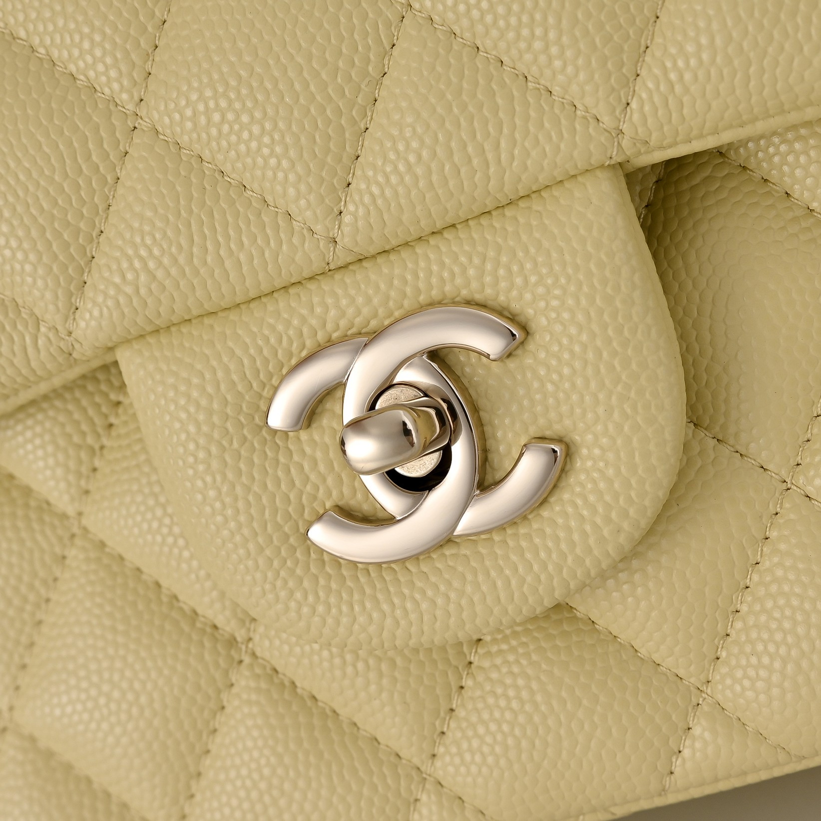 Ch*el classic flap handbag baby yellow with light gold hardware and caviar leather a01113 23x14.5x6cm