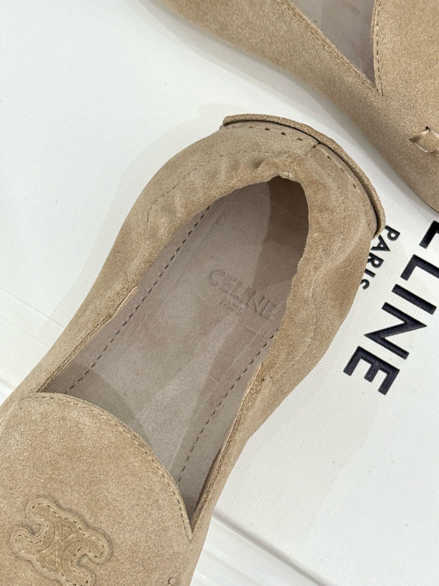 ua Ce**e adam loafer in suede calfskin