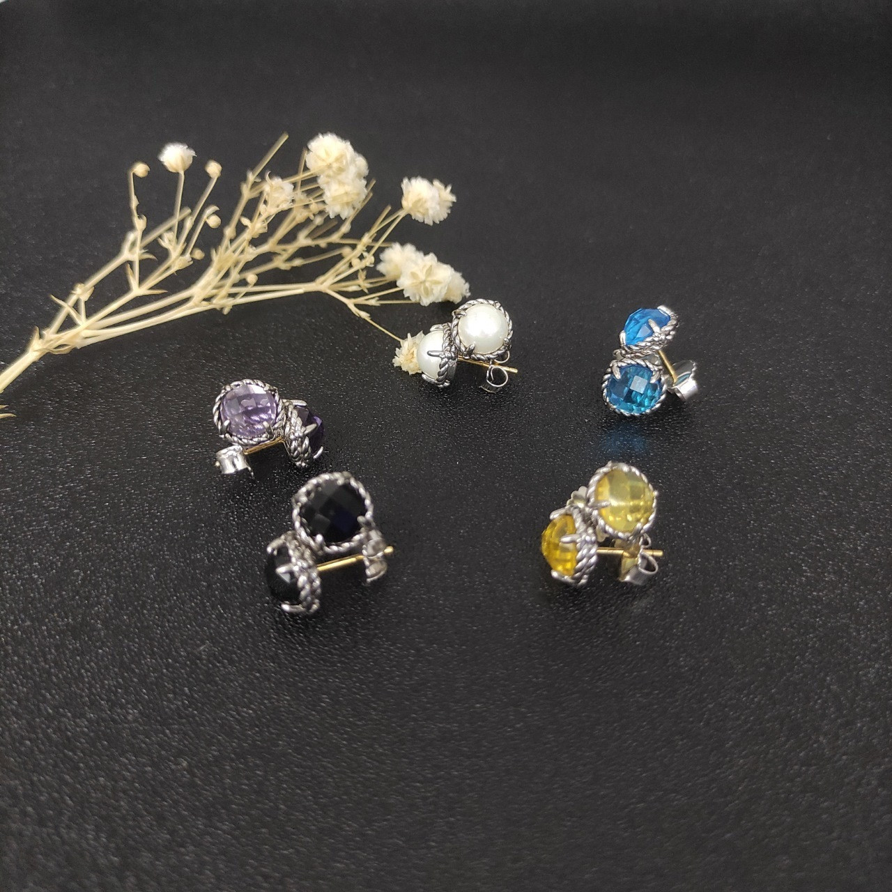 dau1d Yvrm*n four claw gem earrings(main stone 8mm)