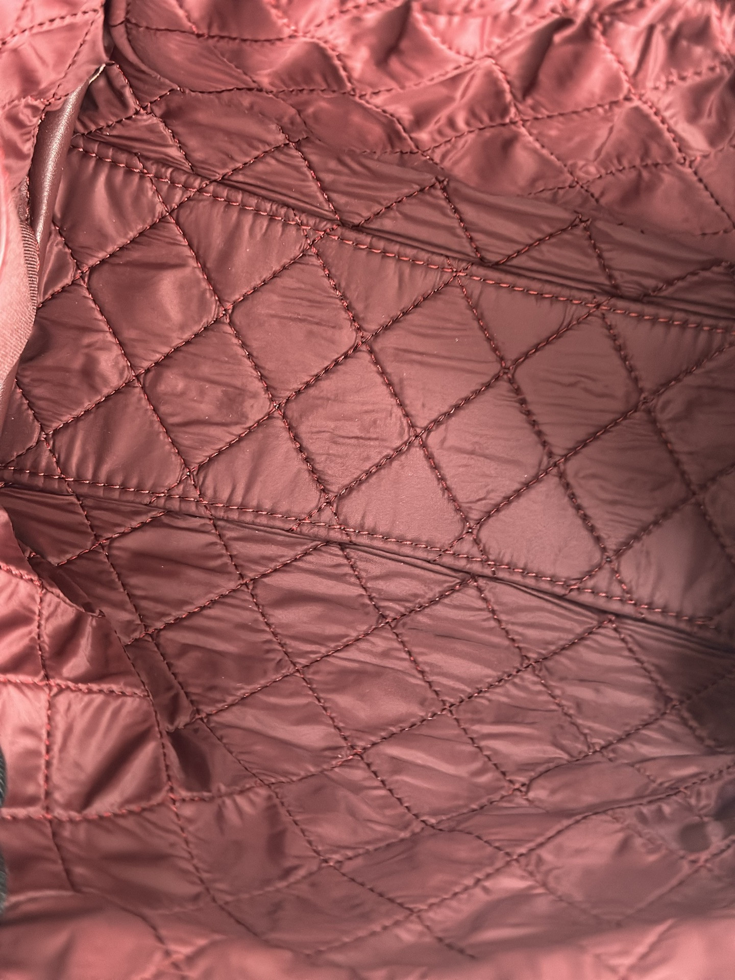 Ch*el quilted cosmetic bag gold hardware a31102 18.5x6x11cm