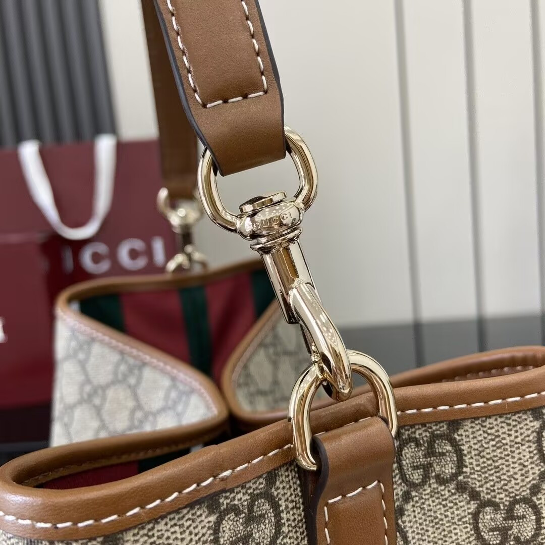 G*u*i GG Emblem Medium Bucket Bag 25x25x15.5cm
