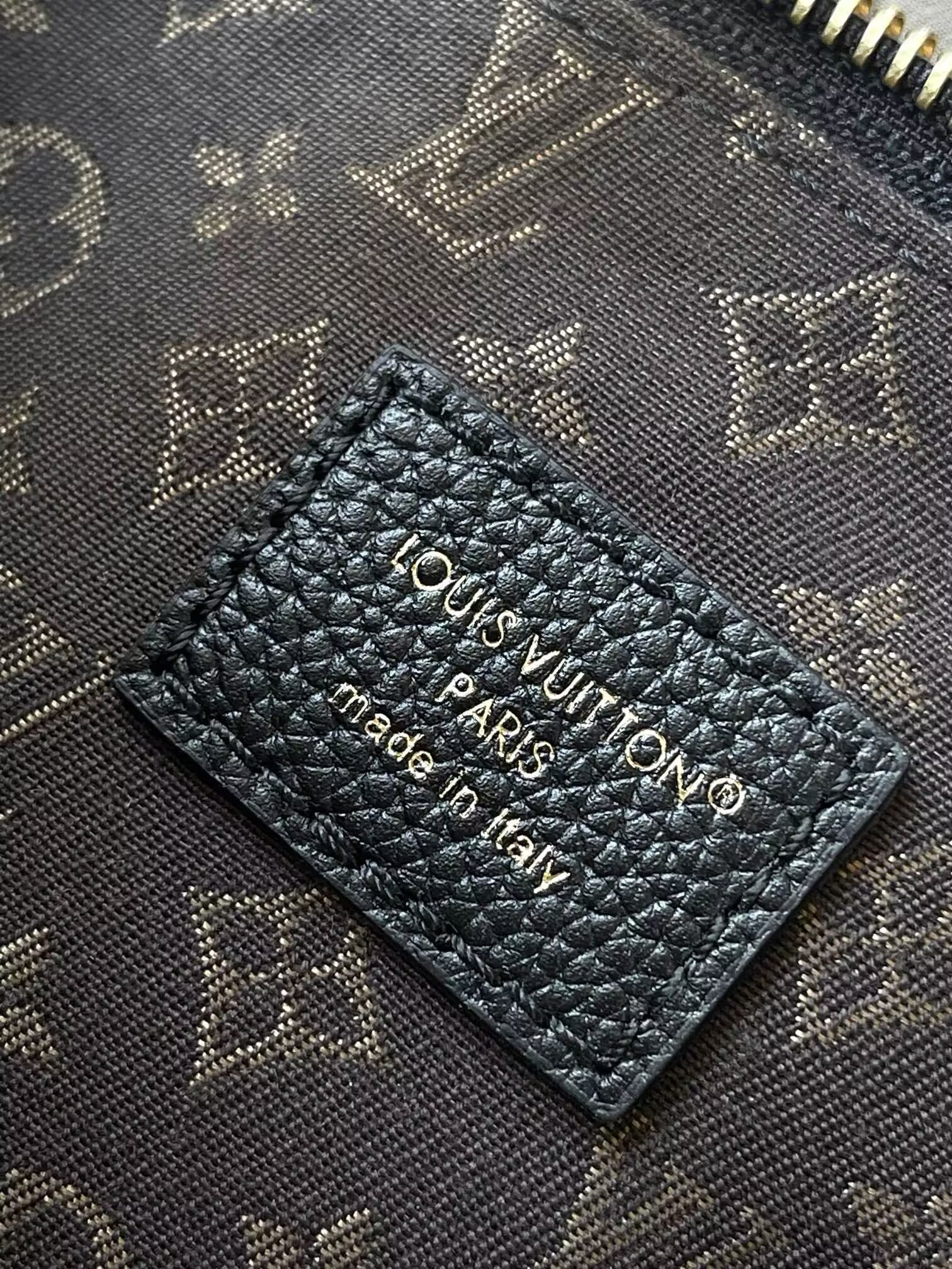 LV Multipass M29195 30x26x10cm