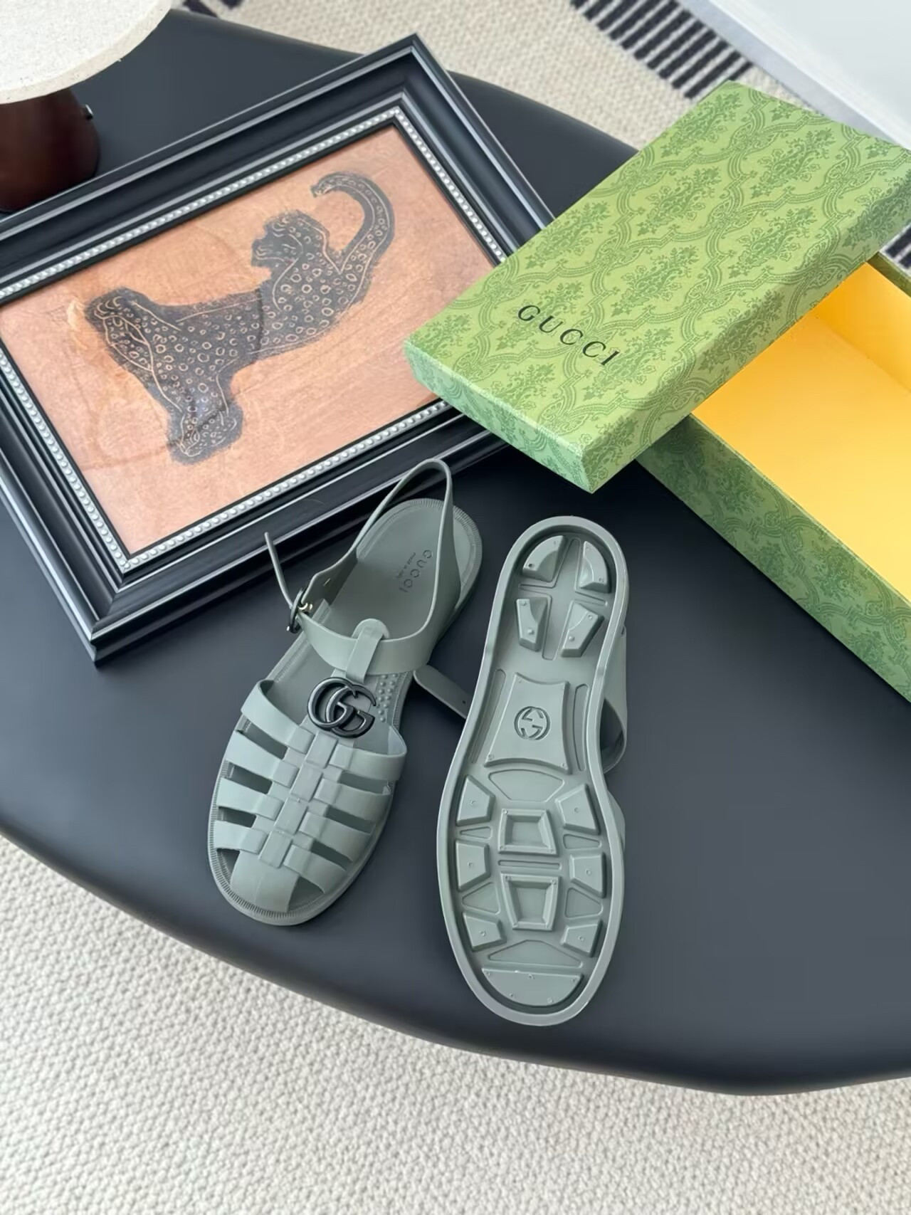 ua G*u*i sandal with double g