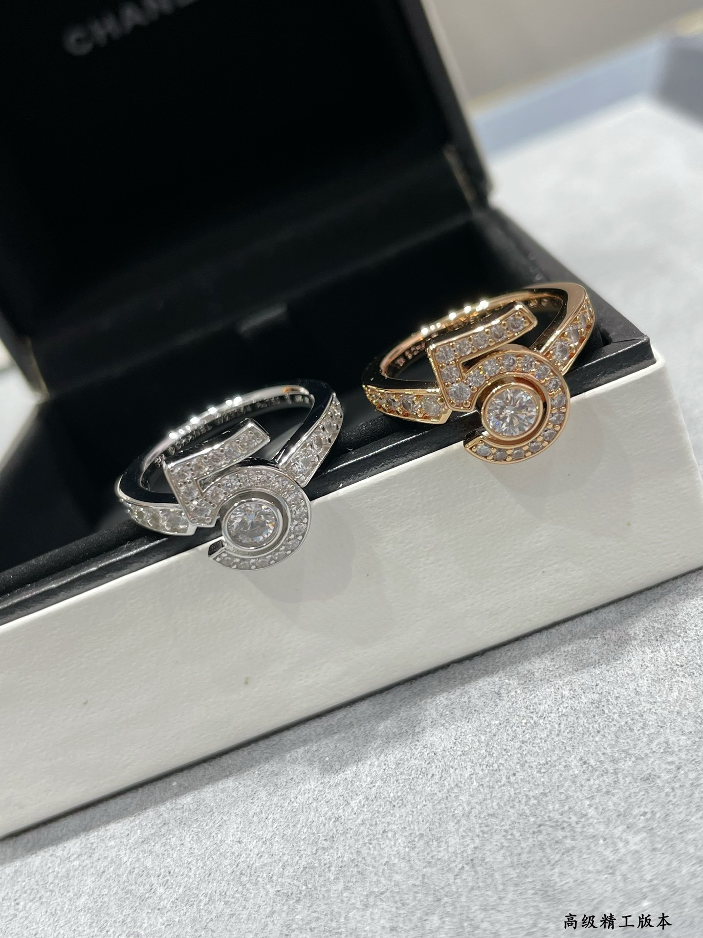 Ch*el 5-word full diamond Ring