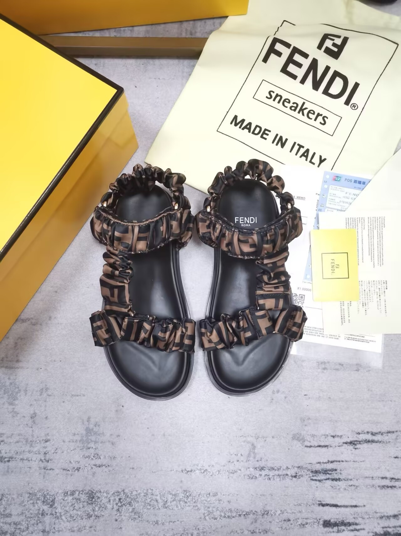 ua F**di feel sandals