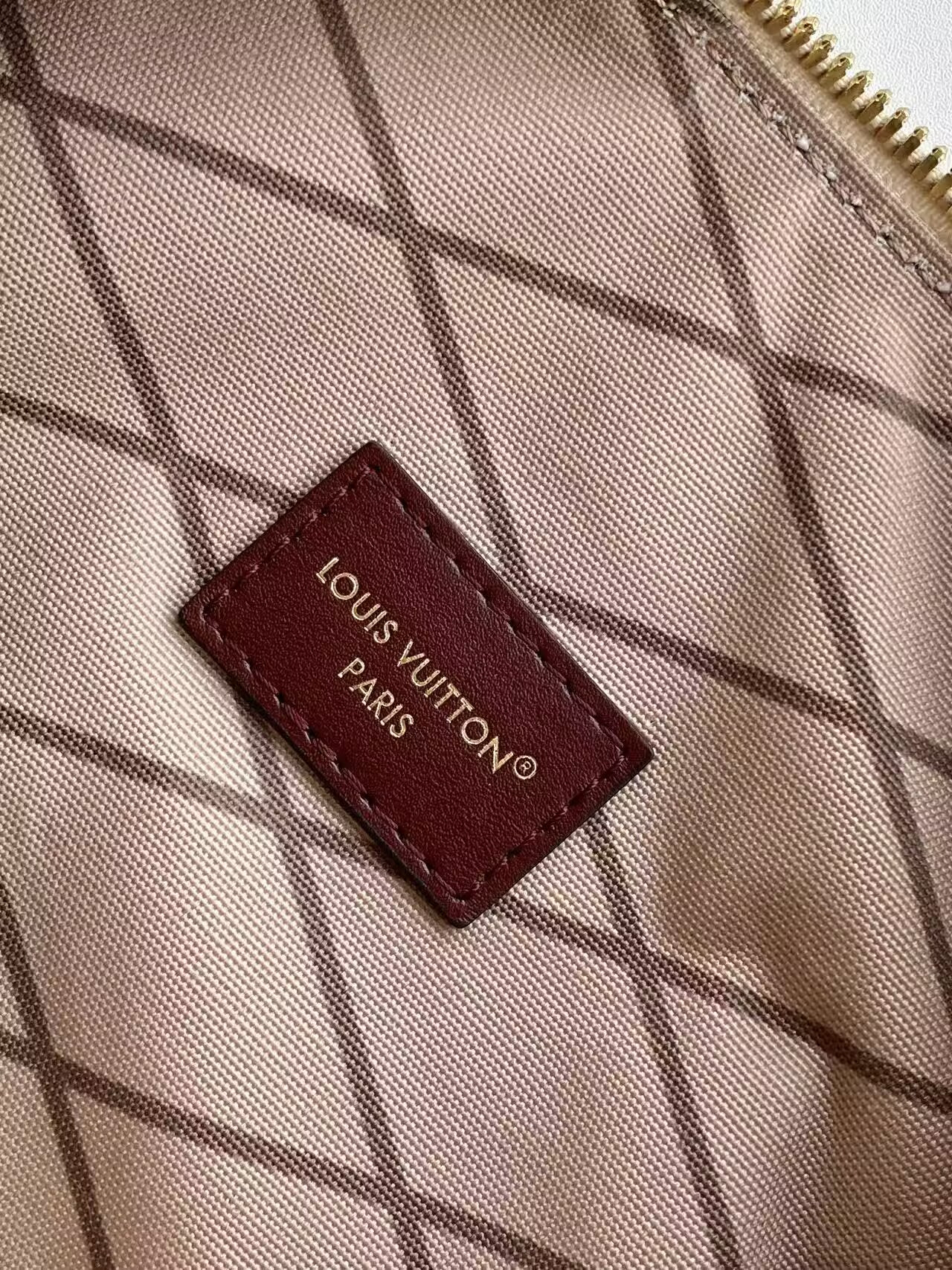 LV Speedy Soft 30 M28149 30x21x17cm