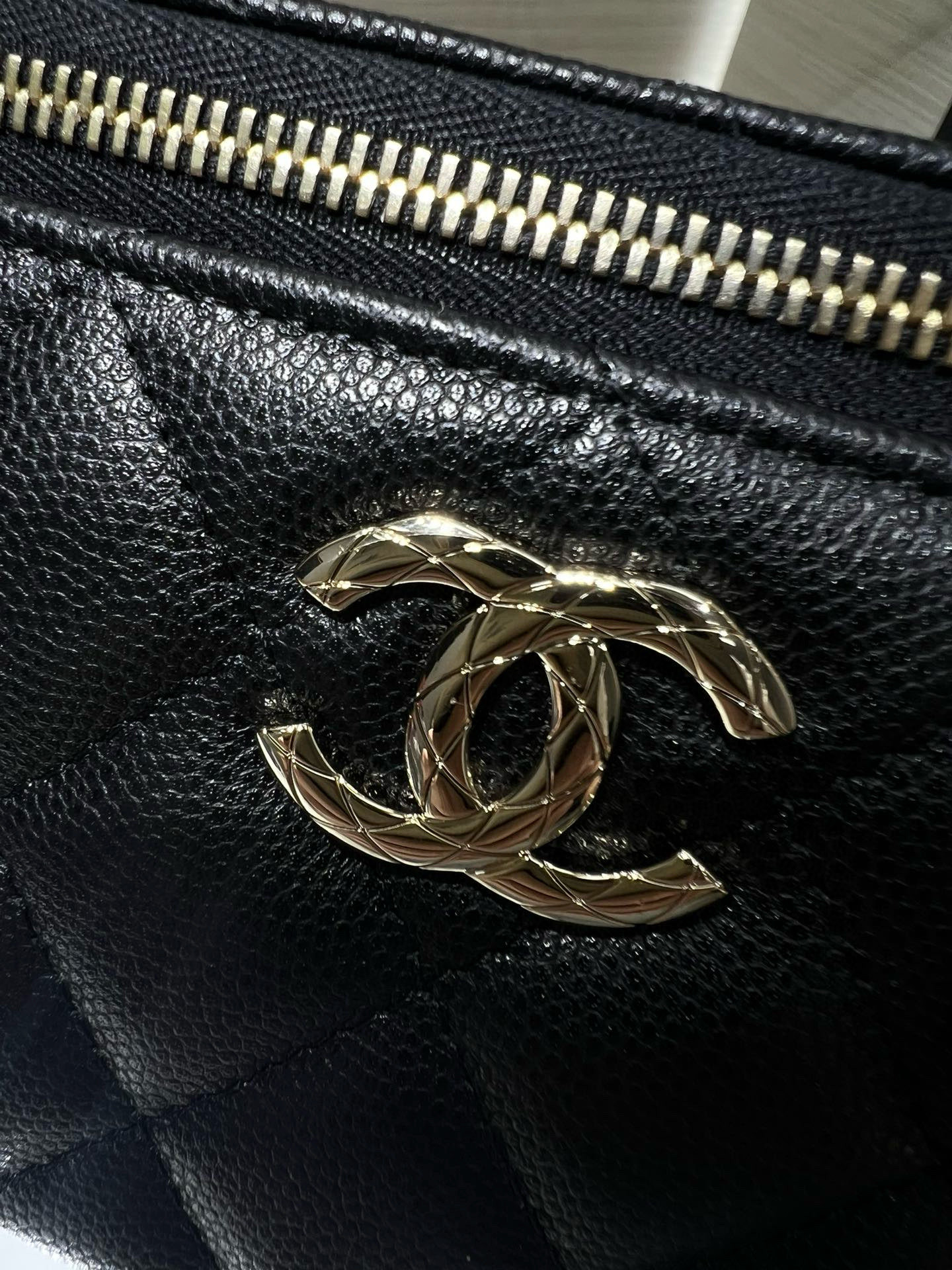 Ch*el clutch with chain ap4590 17x9.5x8cm