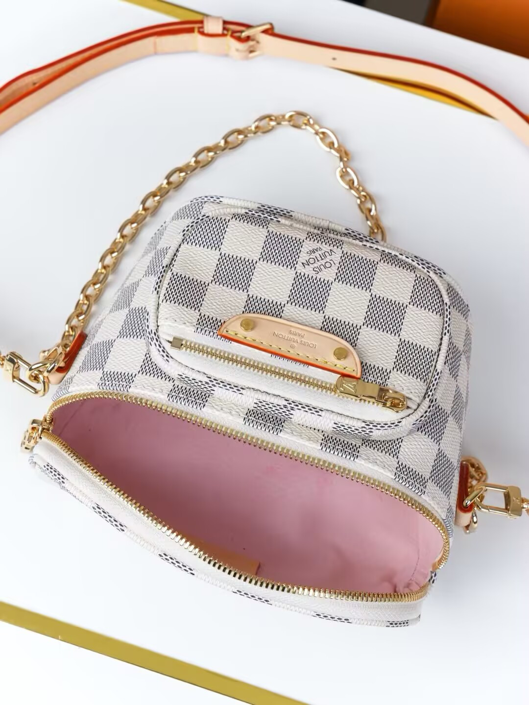 LV Mini Bumbag N00130 17x12x9.5cm