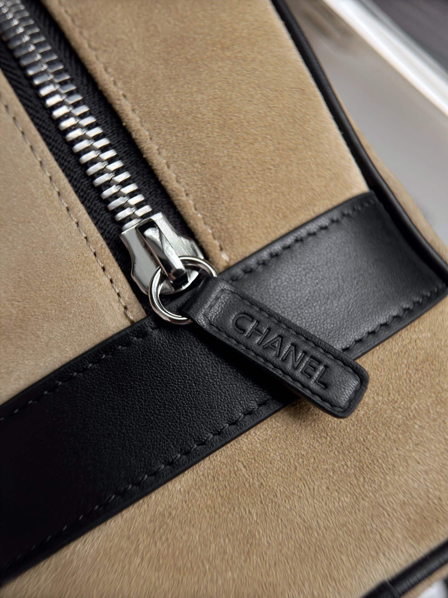 Ch*el large zipper clutch ap5267 17x29x12cm