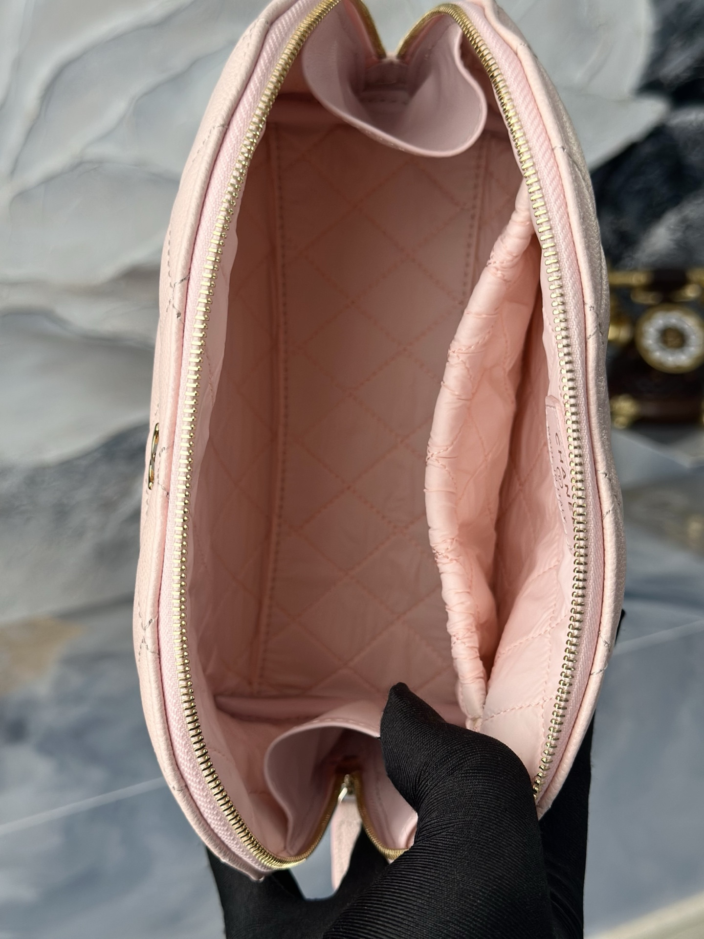Ch*el quilted cosmetic bag a31102 19x13x10cm