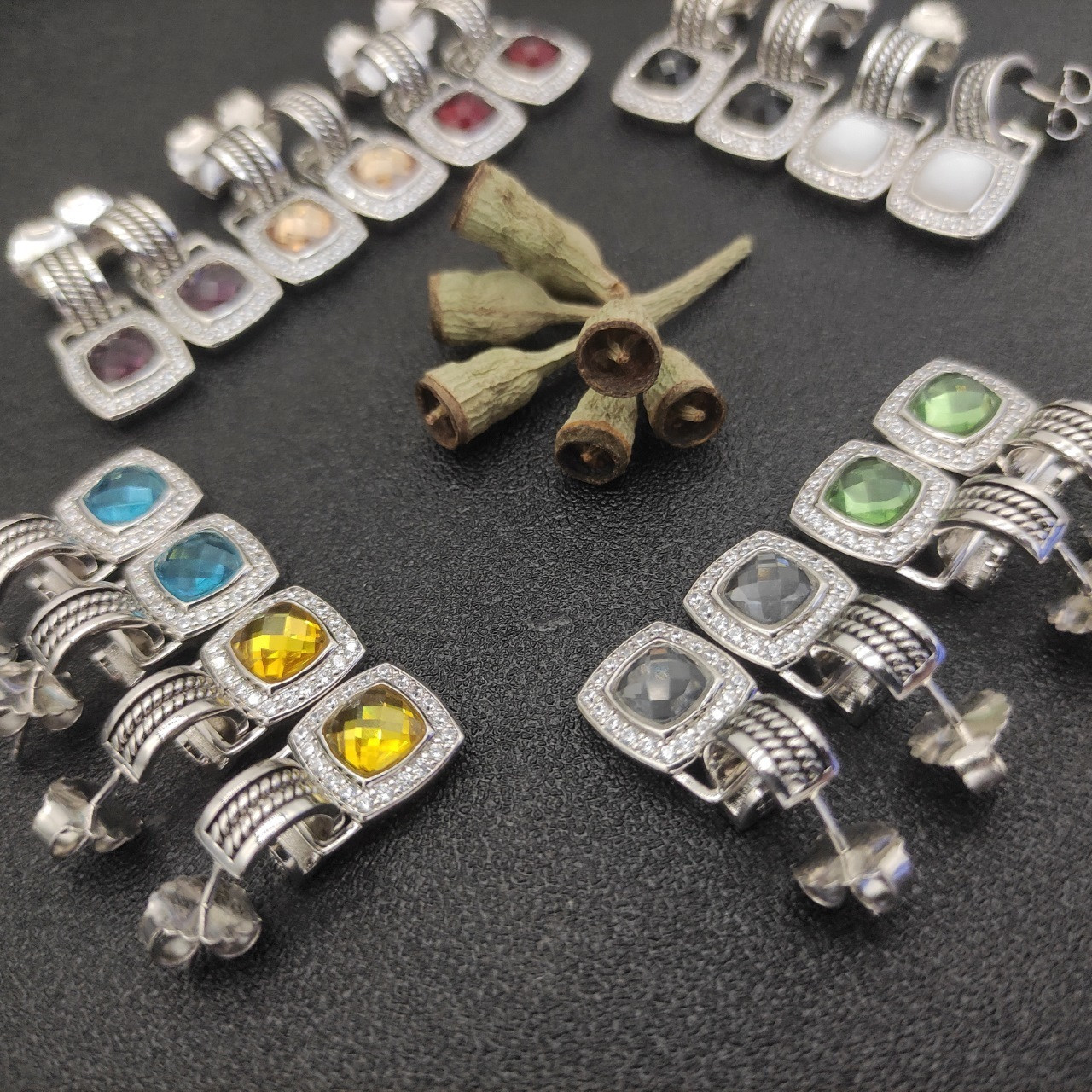 dau1d Yvrm*n square di*m*nd earrings(main stone 7mm)
