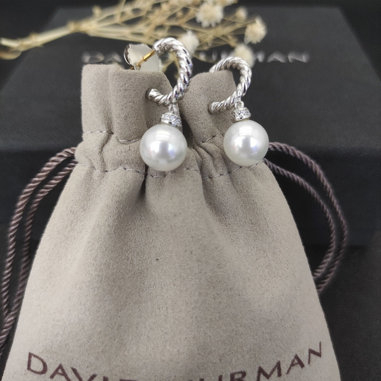 dau1d Yvrm*n pearl earrings