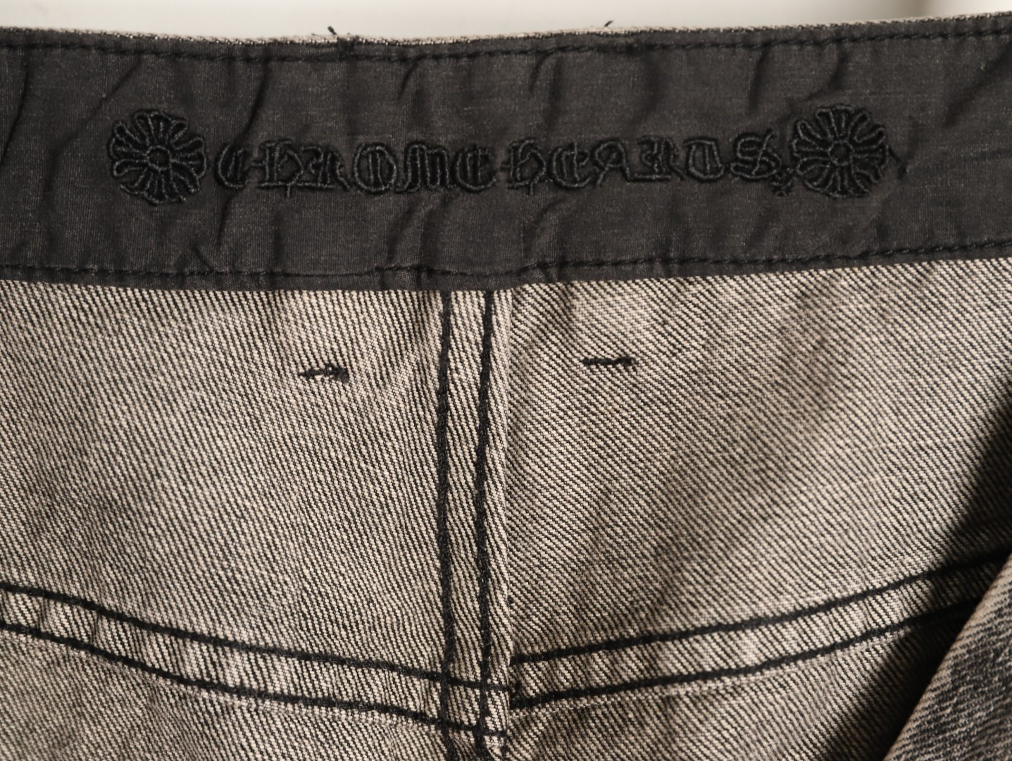 Ch**me He**ts jeans