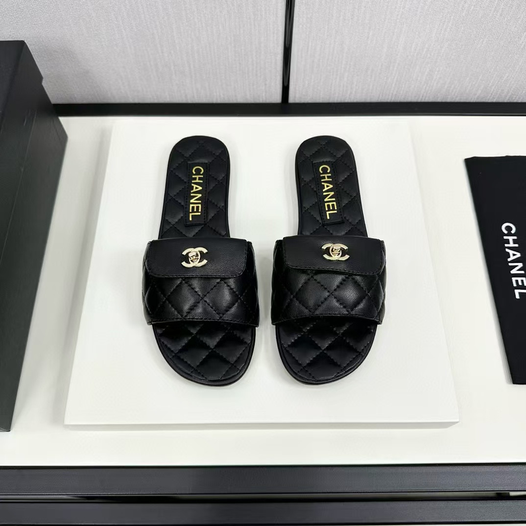 UA Ch*el Slippers